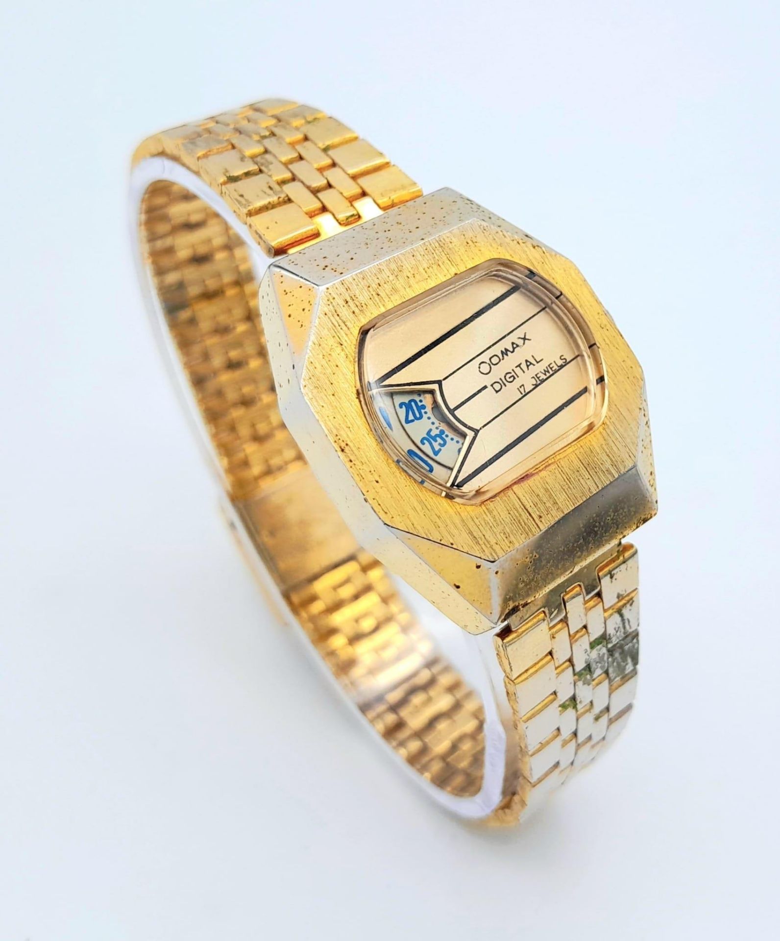 A Classic Vintage Omax Ladies Mechanical Jump Watch. Gilded bracelet and case - 26mm. Gold tone dial - Image 4 of 12