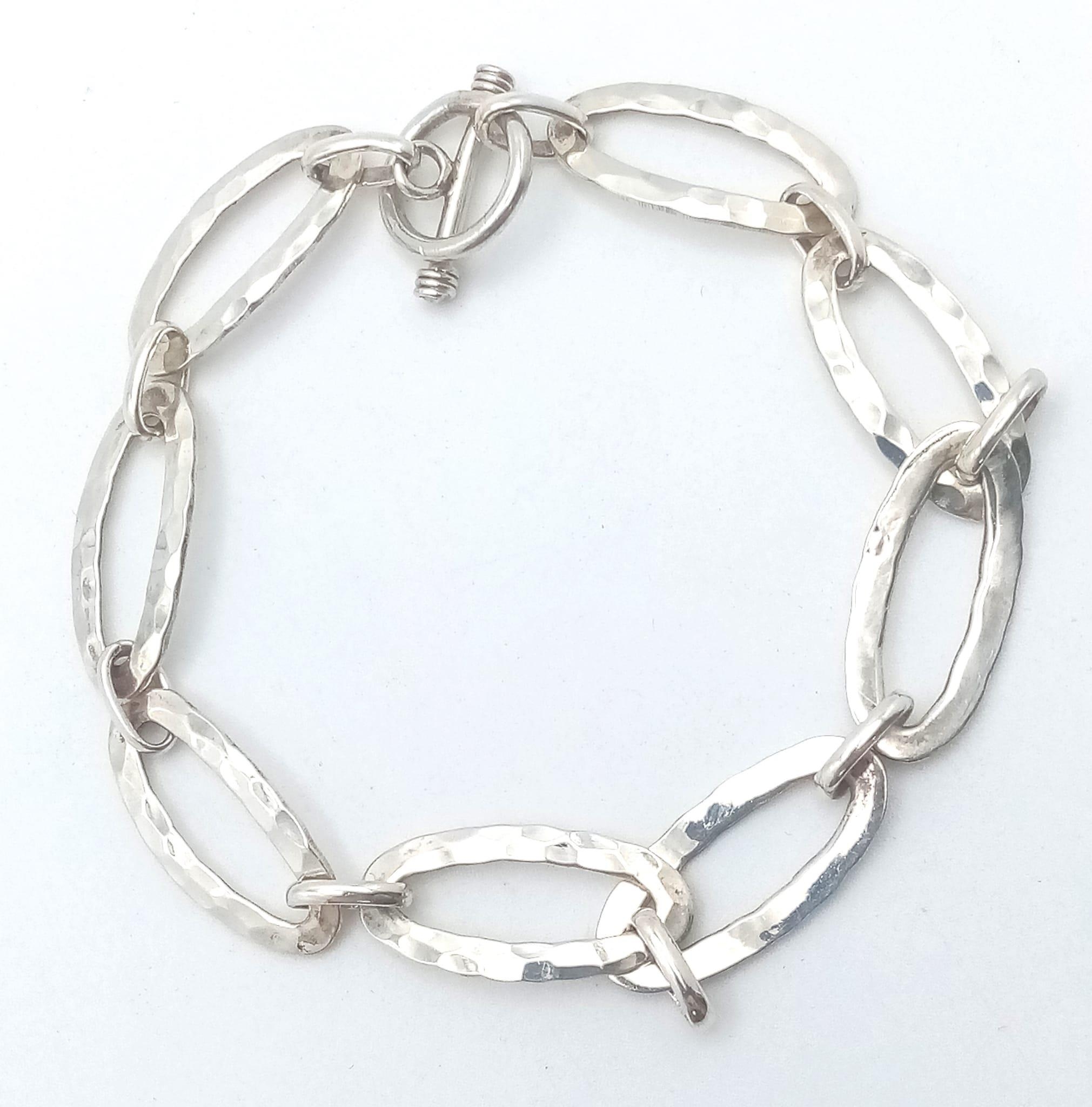 A 2013 London Hallmarked Sterling Silver Oval Link T. Bar Bracelet, 20cm Length. 9.07 Grams. - Image 2 of 7