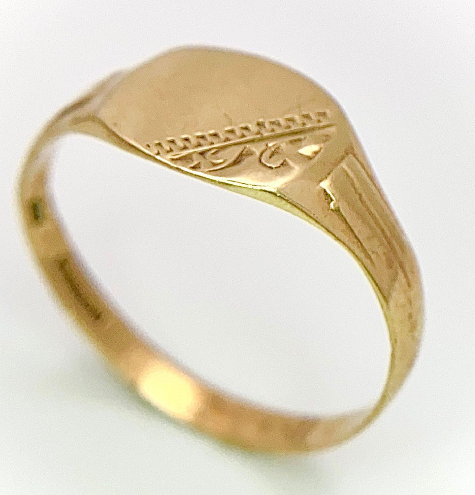 A Vintage 9K Yellow Gold Signet Ring. Size L. 1.3g weight. - Image 5 of 7