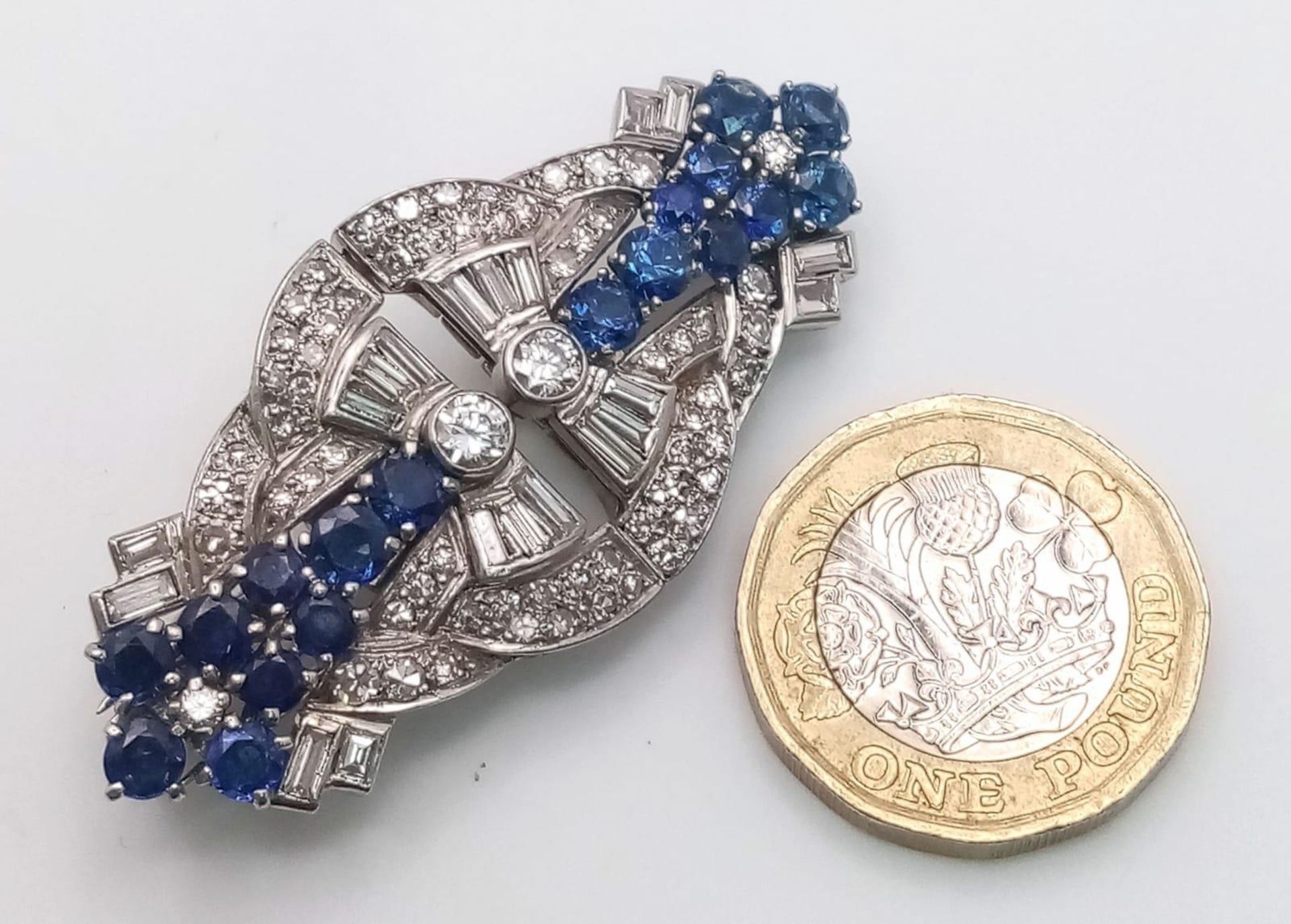 A Glamourous 9K White Gold Art Deco Style Double Clip Brooch. 4ctw of different cut quality diamonds - Image 3 of 3