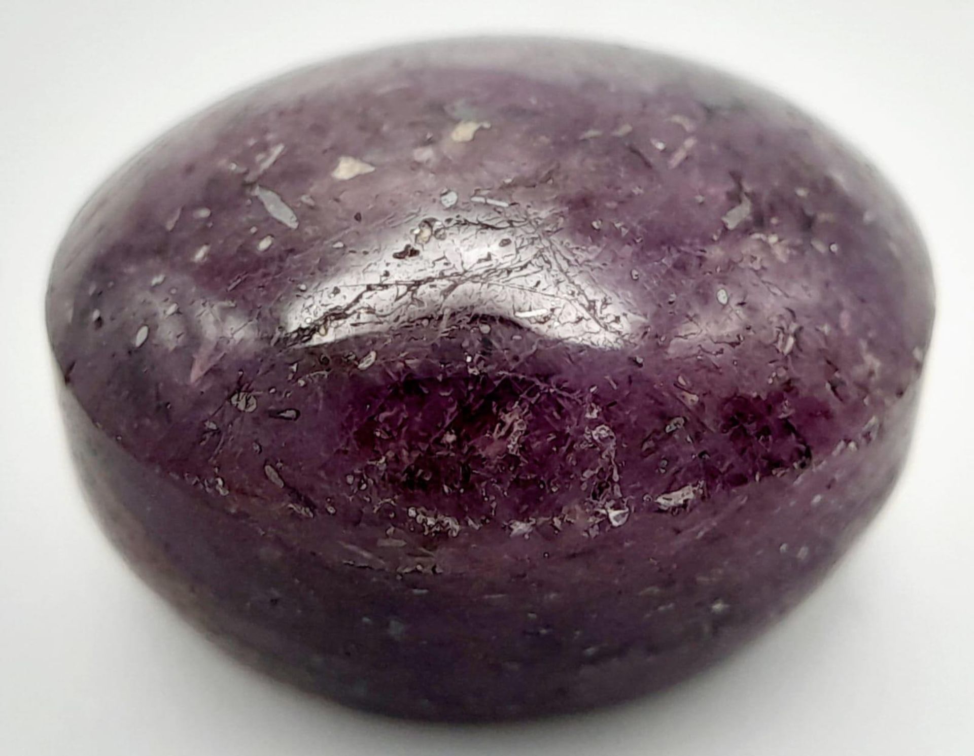 A 15.41ct Natural Star Ruby, in the Oval Cabochon shape. Comes with the IGLI Certificate. ref: ZK - Image 3 of 6