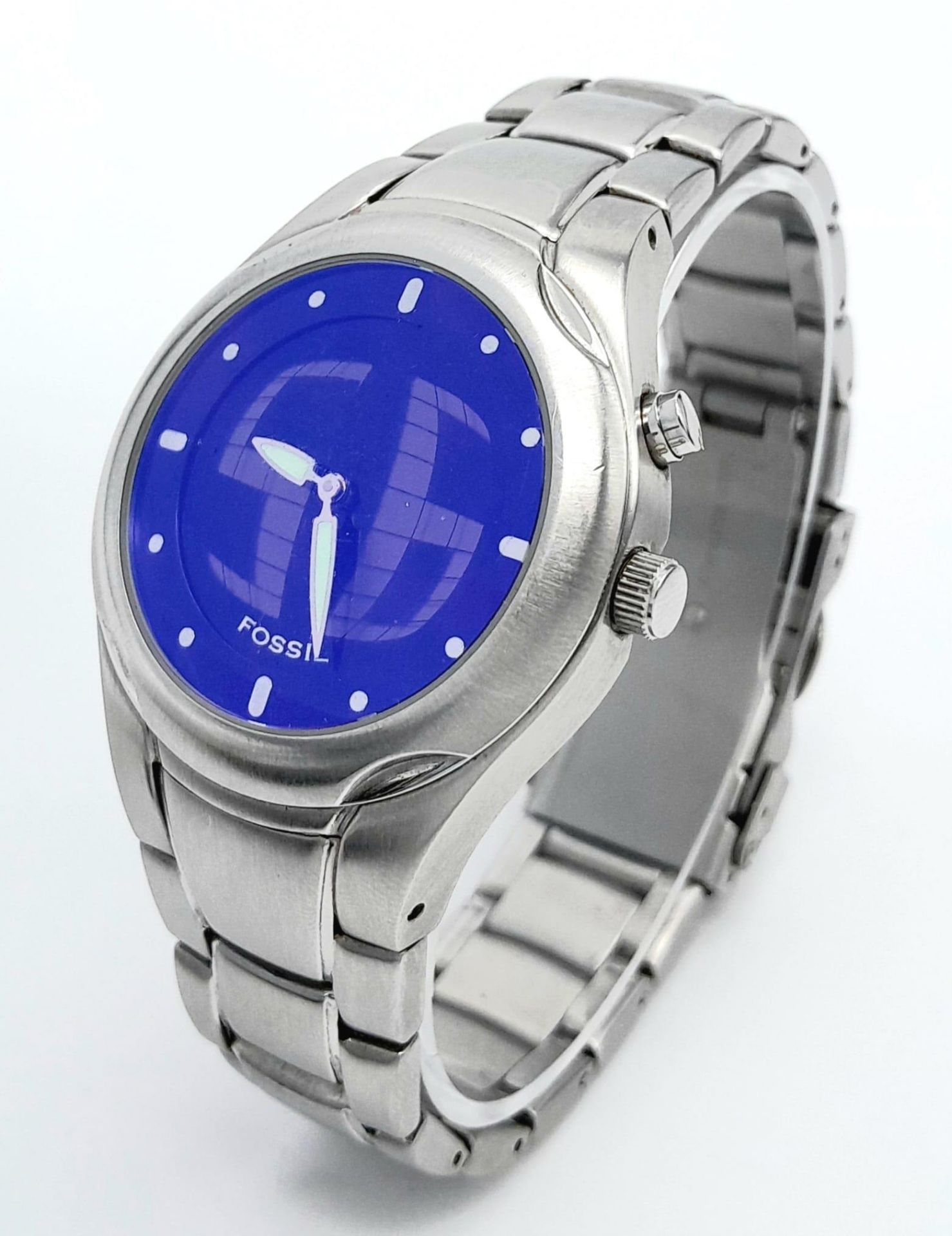 A Fossil Big Tic Watch. Stainless steel bracelet and case - 40mm. Blue dial with digital tic