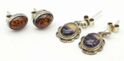 2X pairs of fancy 925 silver Amber and Agate earrings. Total weight 3.4G.