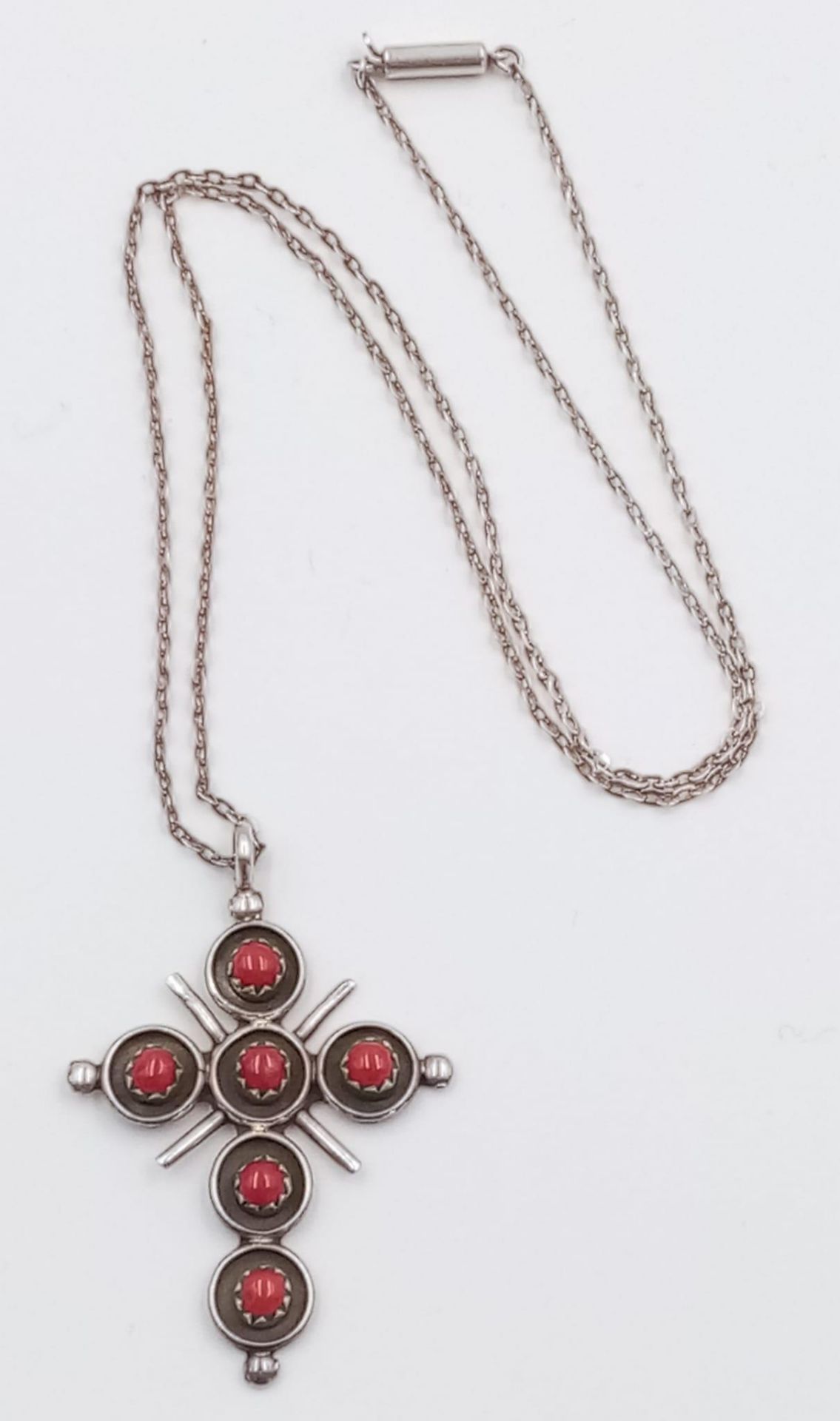 A Vintage Silver and Coral Cabochon Ornate Cross Pendant Necklace. 42cm Length Chain. Pendant - Image 2 of 4