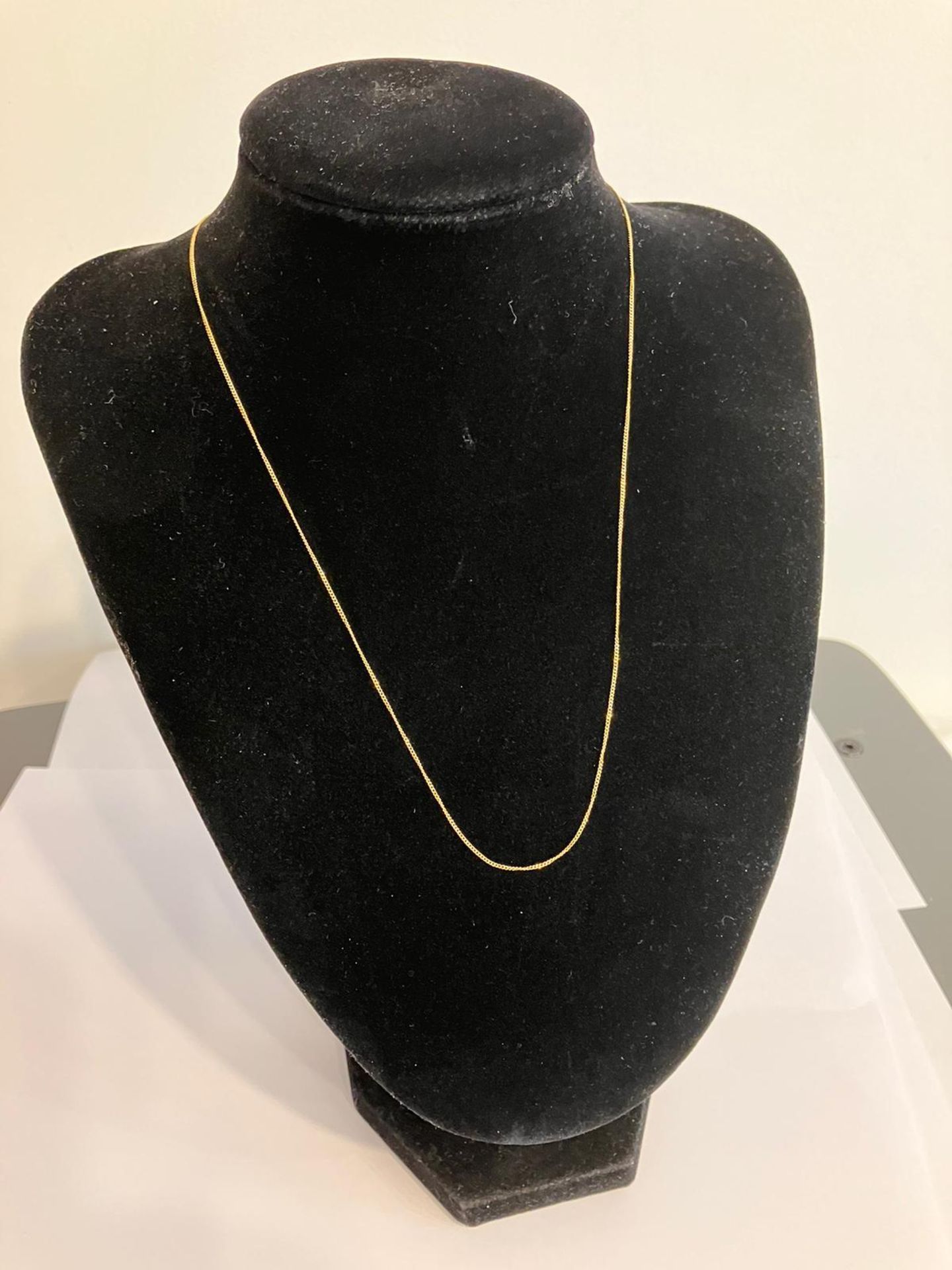 9 carat GOLD Super Fine Necklace. 45 cm. 0.75 grams.