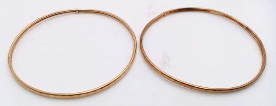 Set of 2x 9K Yellow Gold (tested as) Patterned Bangle , 6.1g total weight, 6.5cm diameter