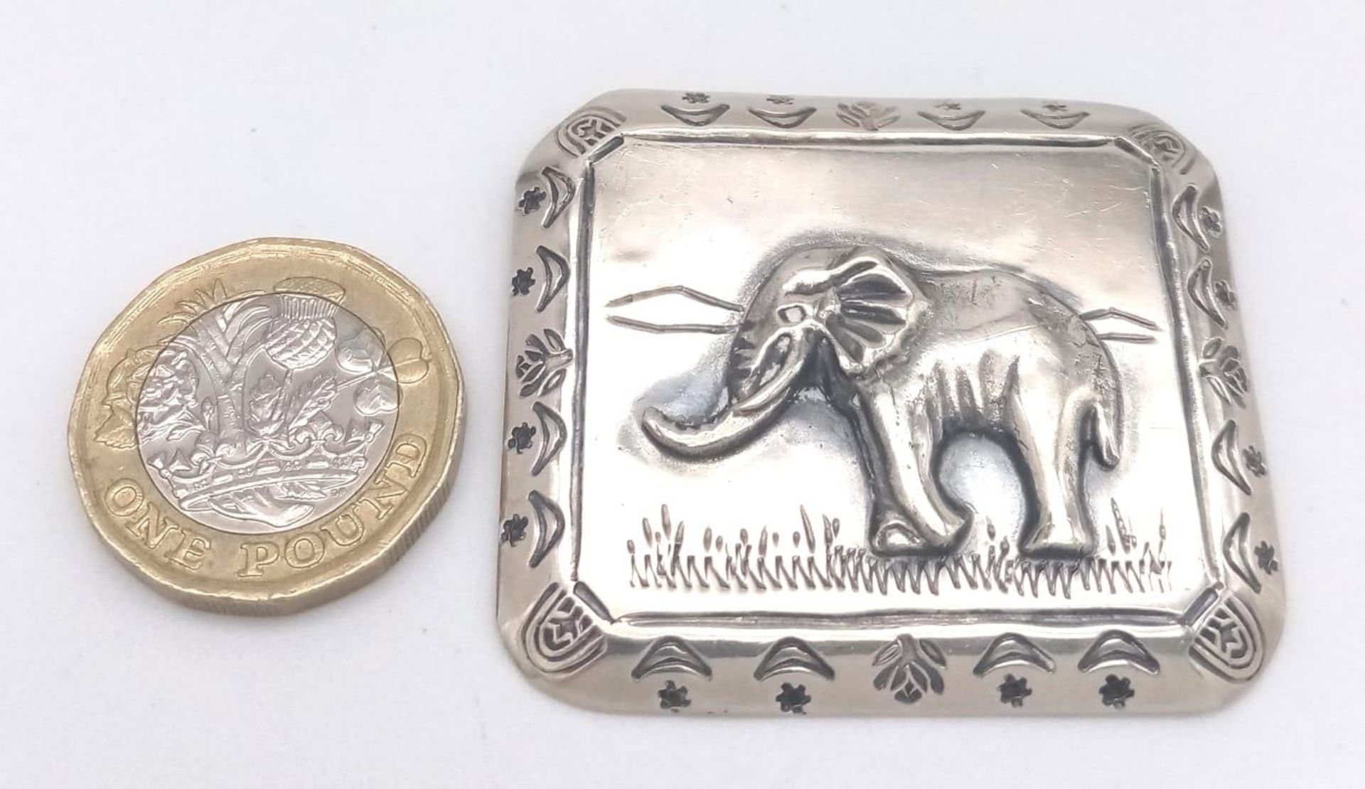 A Vintage South African Sterling Silver Elephant Relief Detailed Brooch. Circa 1950’s by Haglund. - Image 4 of 6