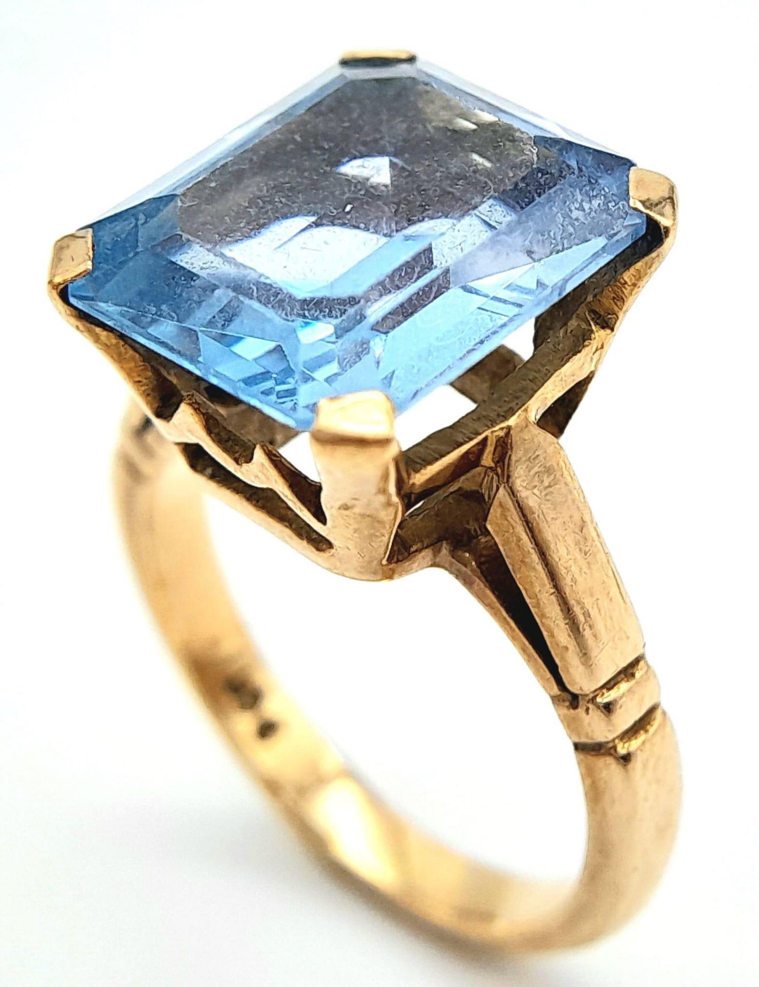 A VINTAGE BLUE STONE DRESS RING . 5gms size K - Bild 3 aus 6