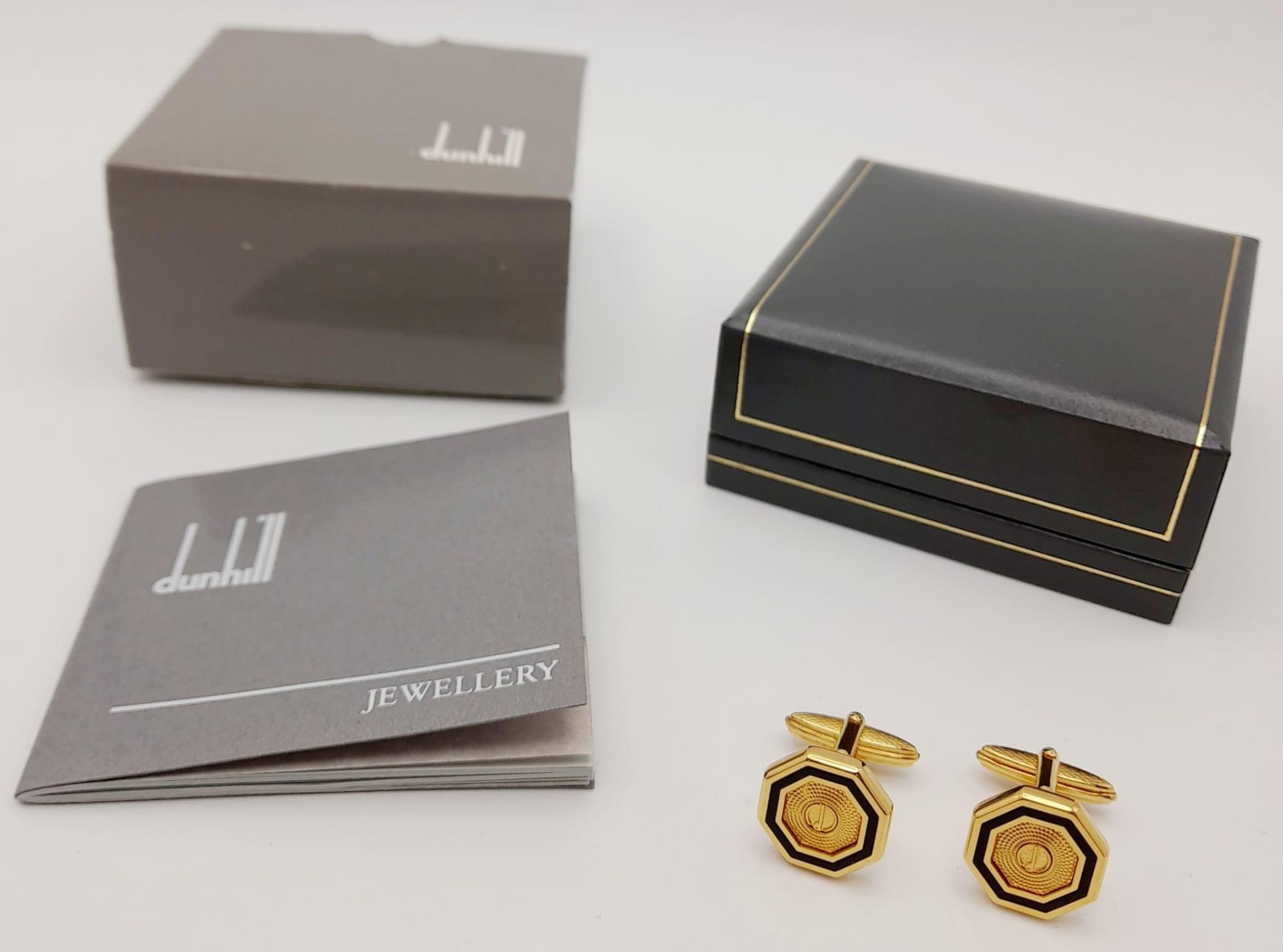 Pair of Yellow Gold Gilt Hexagon Shape Cufflinks by Dunhill. 1.5cm Wide. Complete with their - Bild 8 aus 11