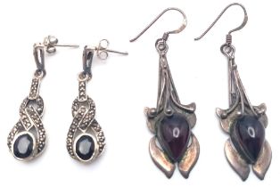 2X vintage pairs of 925 silver stone set Garnet earrings. Total weight 11.4G.