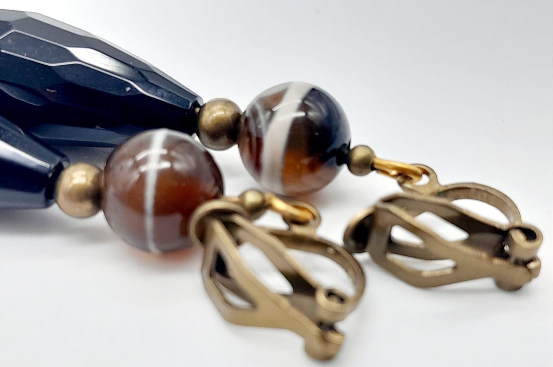 A Pair of Banded Agate and Jet Drop Earrings. 4cm drop. - Image 4 of 5