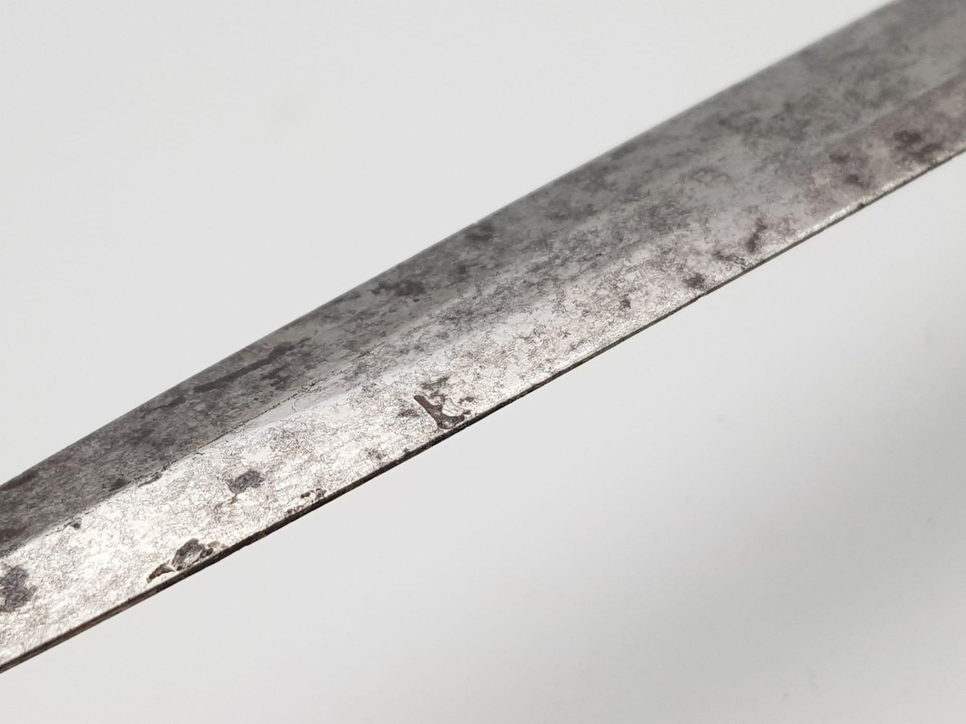 A German Nazi Luftwaffe (2nd Model) Dagger. The dagger has a maker's mark of Ernst Pack of - Image 7 of 10