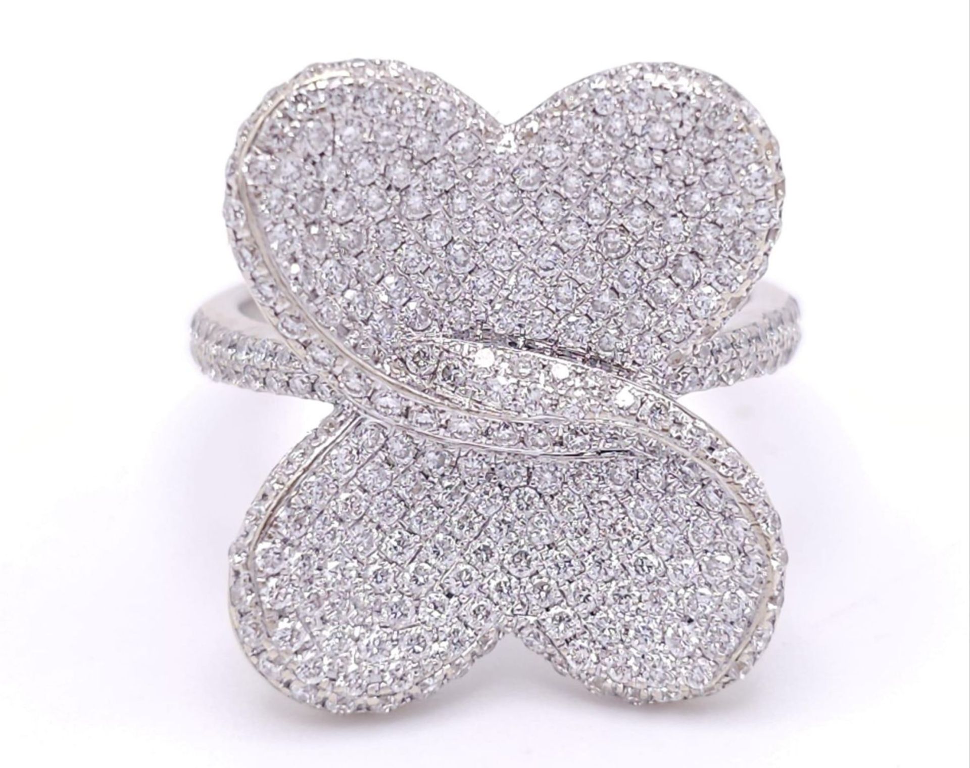 A show stopping 18 K white gold ring with a large pave diamond butterfly top, size: P, weight: 8 g - Bild 7 aus 12