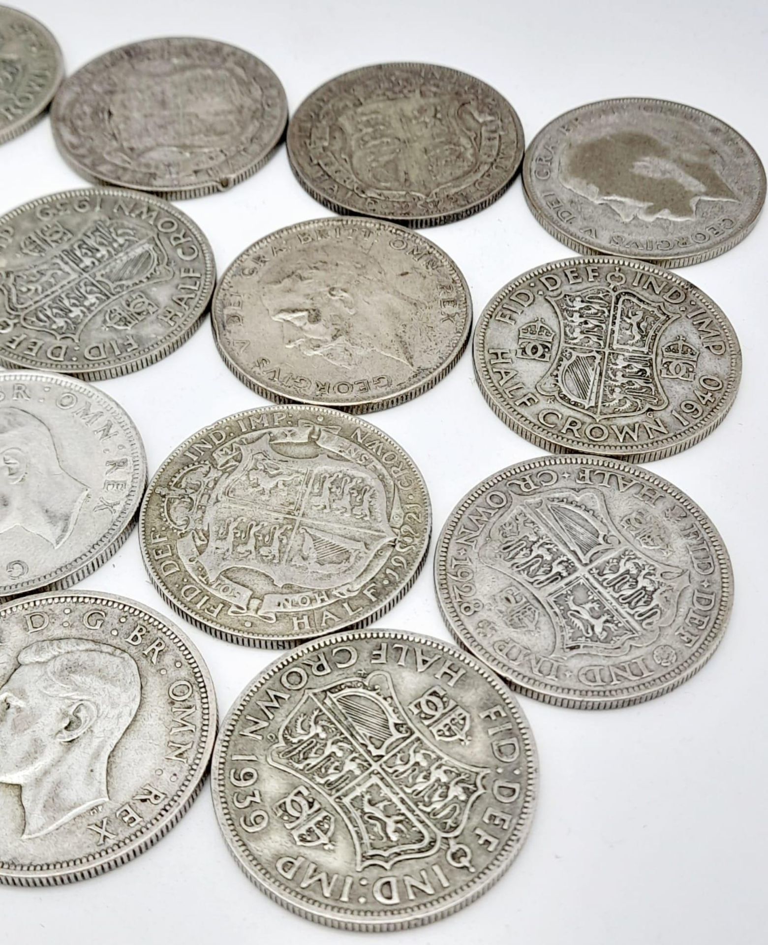 19 Pre 1947 British Silver Half Crown Coins. 265g total weight. - Image 3 of 4