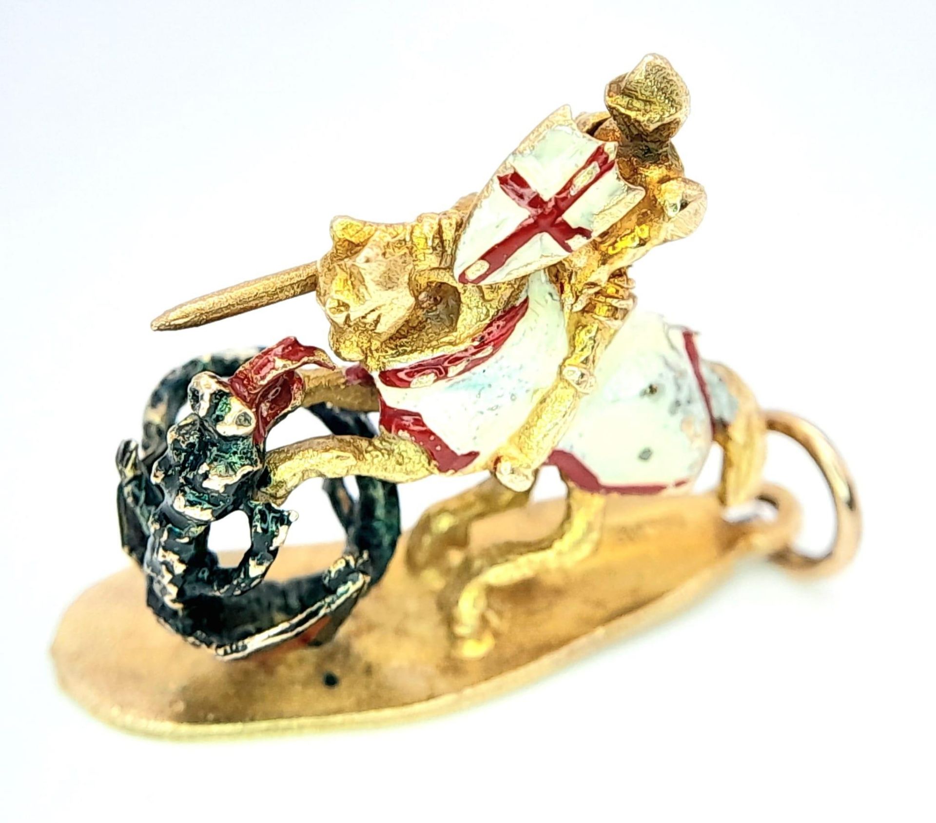 A 9K YELLOW GOLD ENAMELLED ST GEORGE & DRAGON CHARM - AMAZING DETAIL! 4.6G