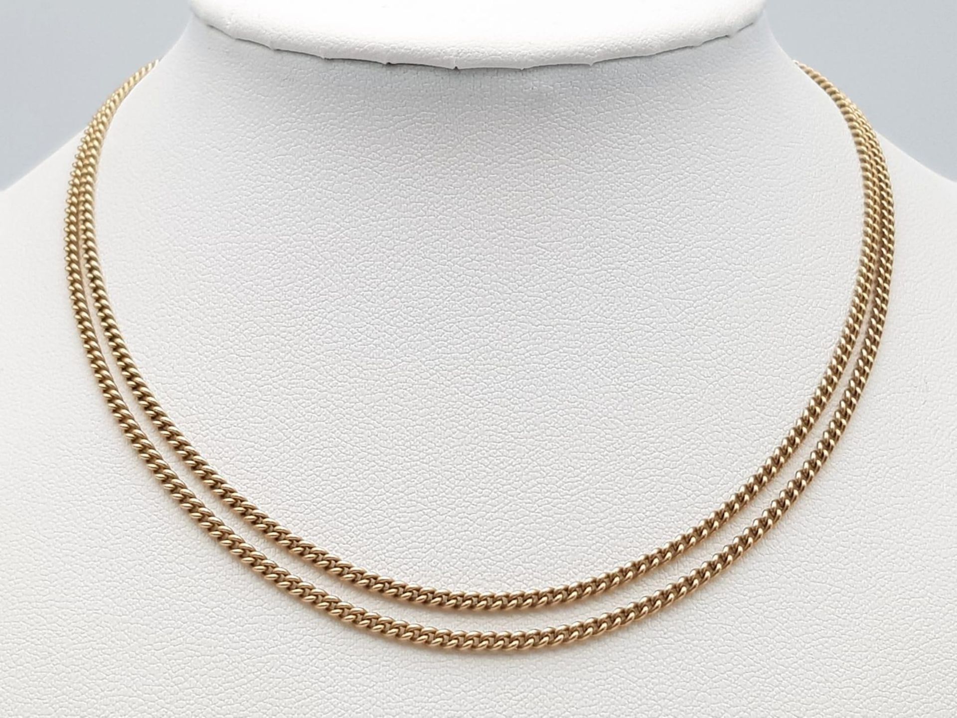 A Vintage 9K Yellow Gold Small Curb Link Chain/Necklace. 64cm length. 8.25g weight.