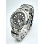 A stainless steel CINTA - PROFESSIONAL Diver's style watch, case 41 mm, calibrated bezel, grey