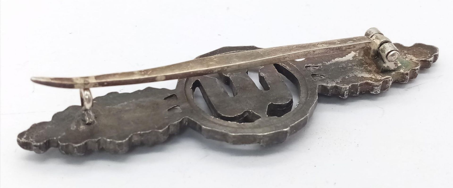 WW2 German Luftwaffe Bomber Pilots Silver Class Clasp. Un-marked. - Image 2 of 2