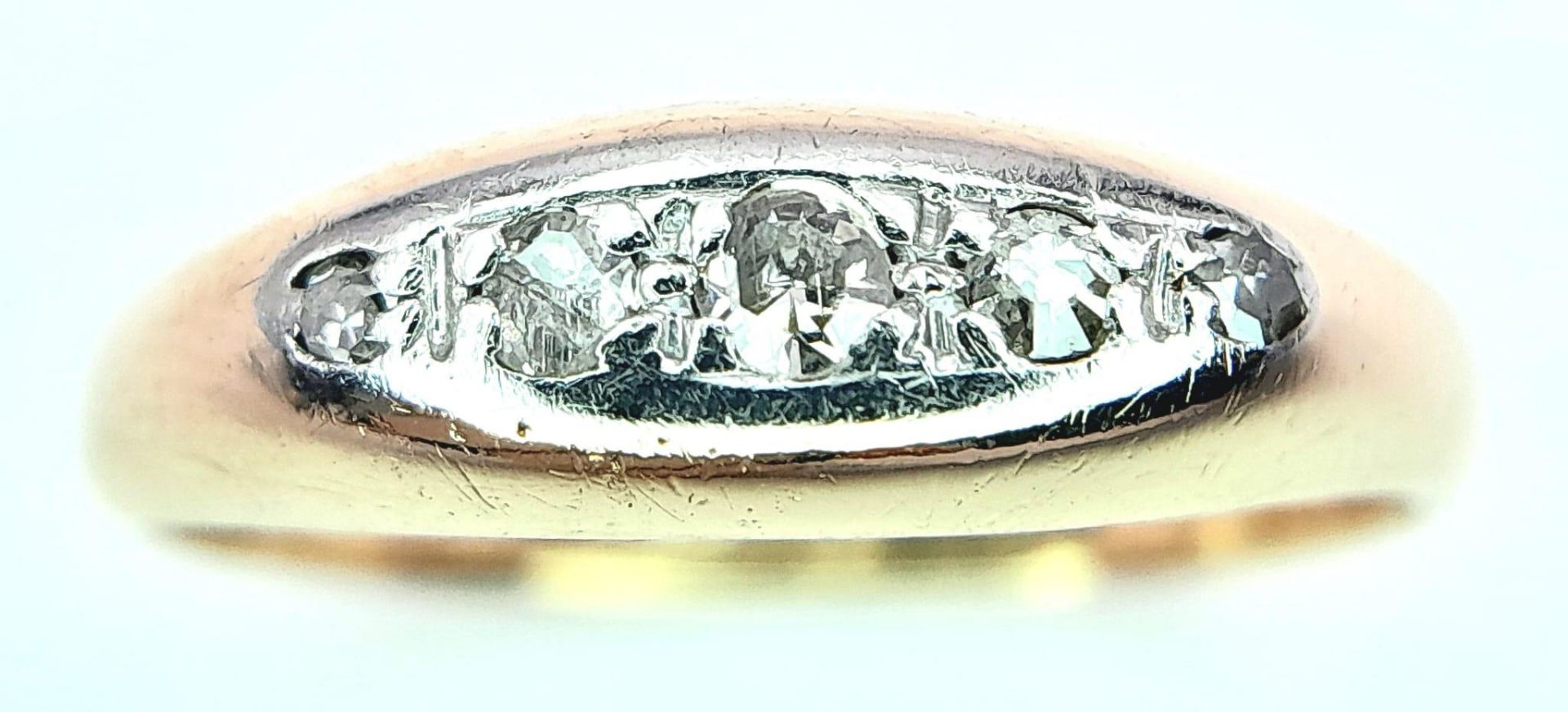 An 18K Yellow Gold and Platinum Vintage Diamond Ring. Size G, 1.5 total weight. Ref: 8452 - Bild 5 aus 9