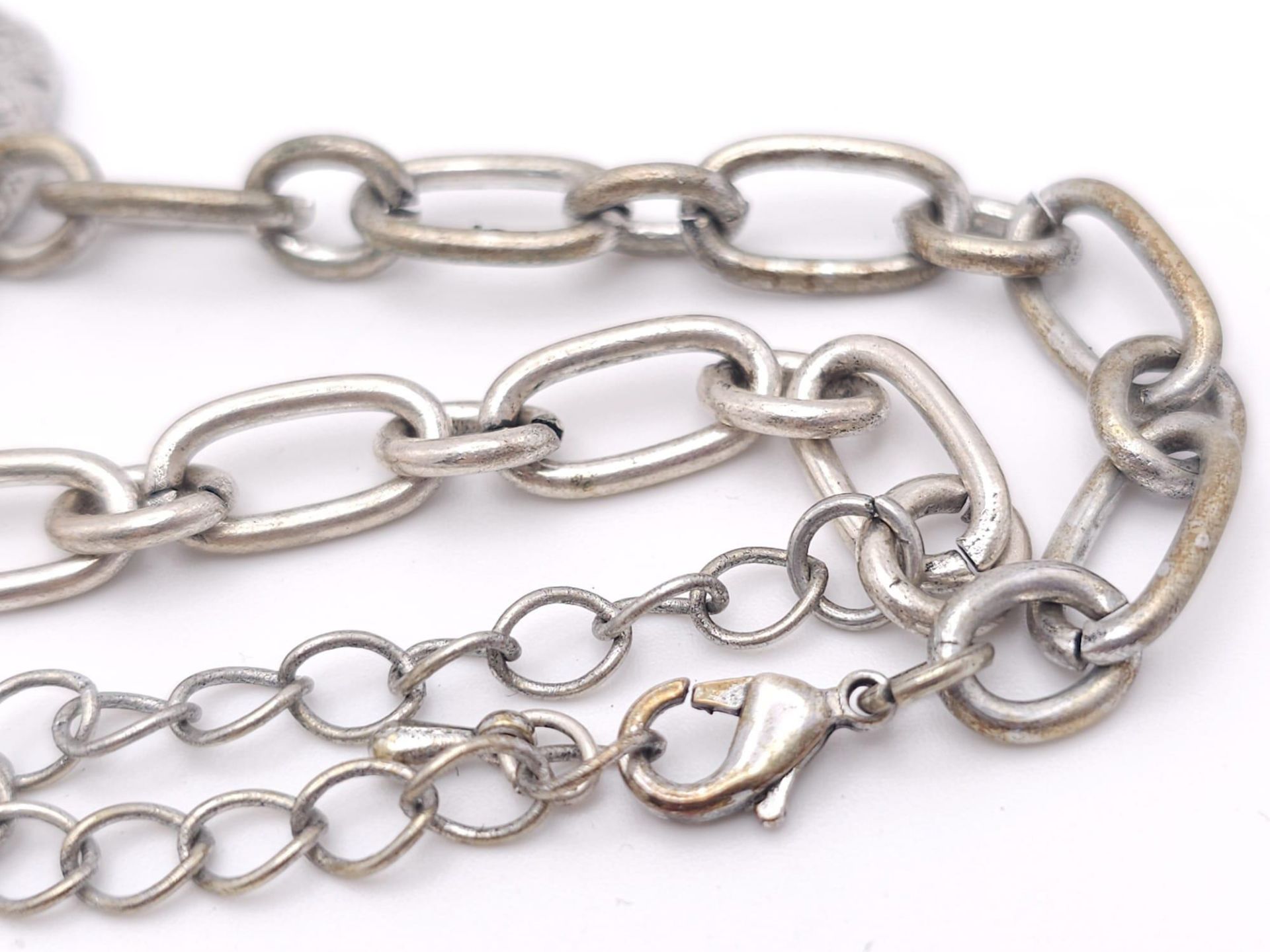 An Egg Yolk Amber Resin Necklace and Earrings Set. 46cm necklace. earrings - 5cm. - Bild 7 aus 13