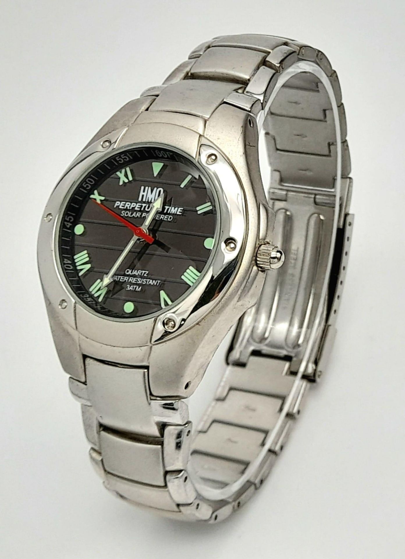 A Men’s Solar Powered Stainless Steel Watch by HMO. 40mm Case. Full Working Order. Comes Boxed.