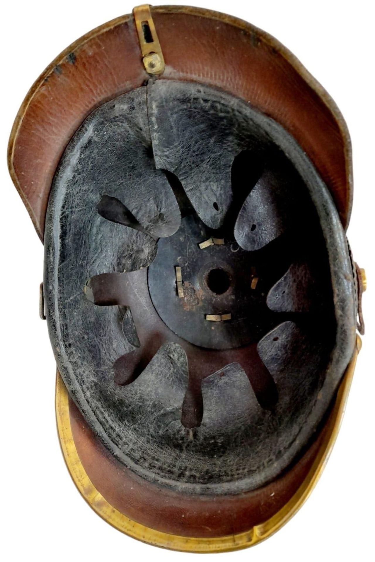 WW1 Imperial German 1895 Model Enlisted Man Pickelhaube. Complete with chinstrap mounts and - Image 6 of 6