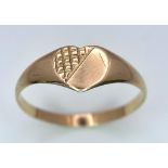 A 9 K yellow gold cygnet ring, size: E, weight: 0.4 g