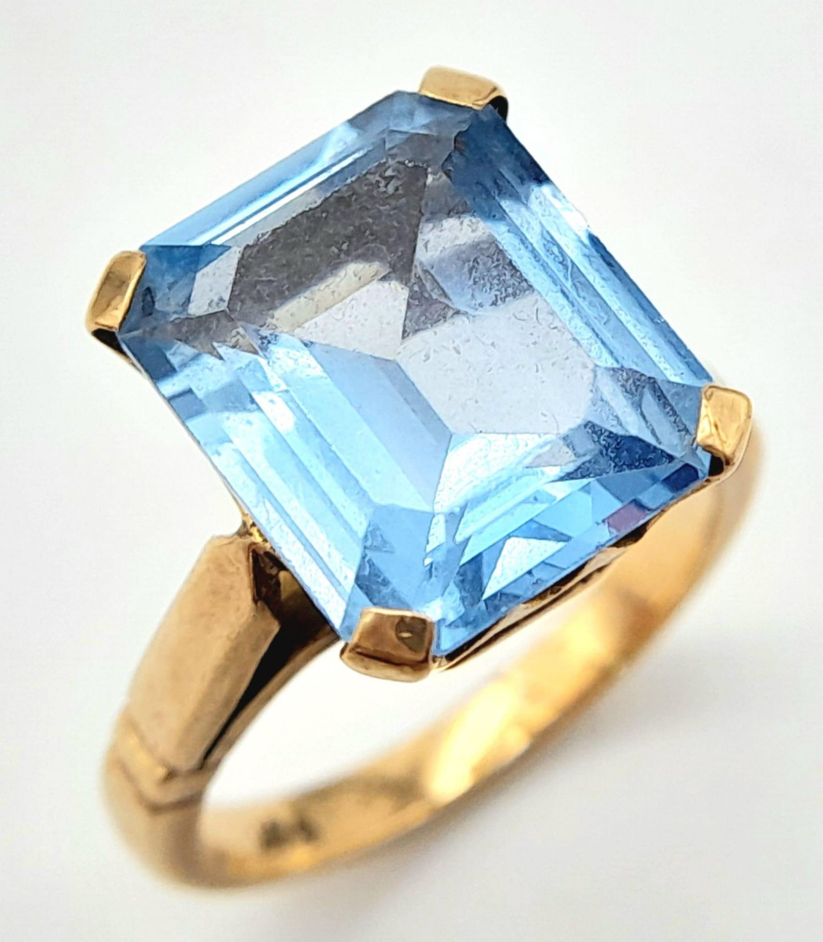 A VINTAGE BLUE STONE DRESS RING . 5gms size K - Bild 4 aus 6