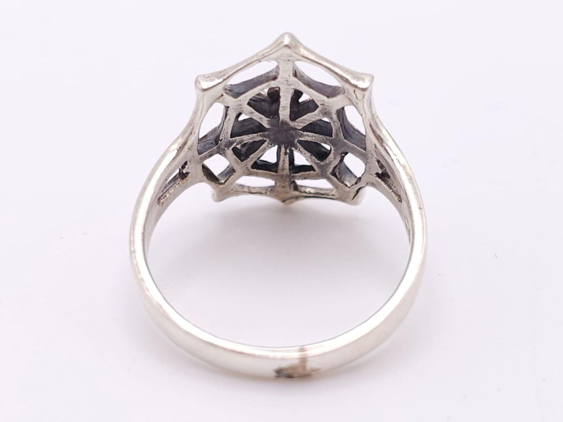 A Unique Vintage Sterling Silver Spider and Spider Web Ring Size Q. The Crown Measures 2cm Long - Image 9 of 10