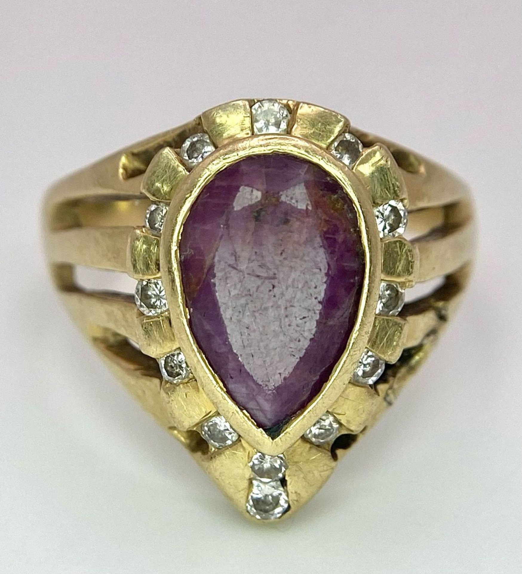 A Vintage 14K Yellow Gold Amethyst and Diamond Ring. Teardrop central amethyst with a diamond - Bild 11 aus 18