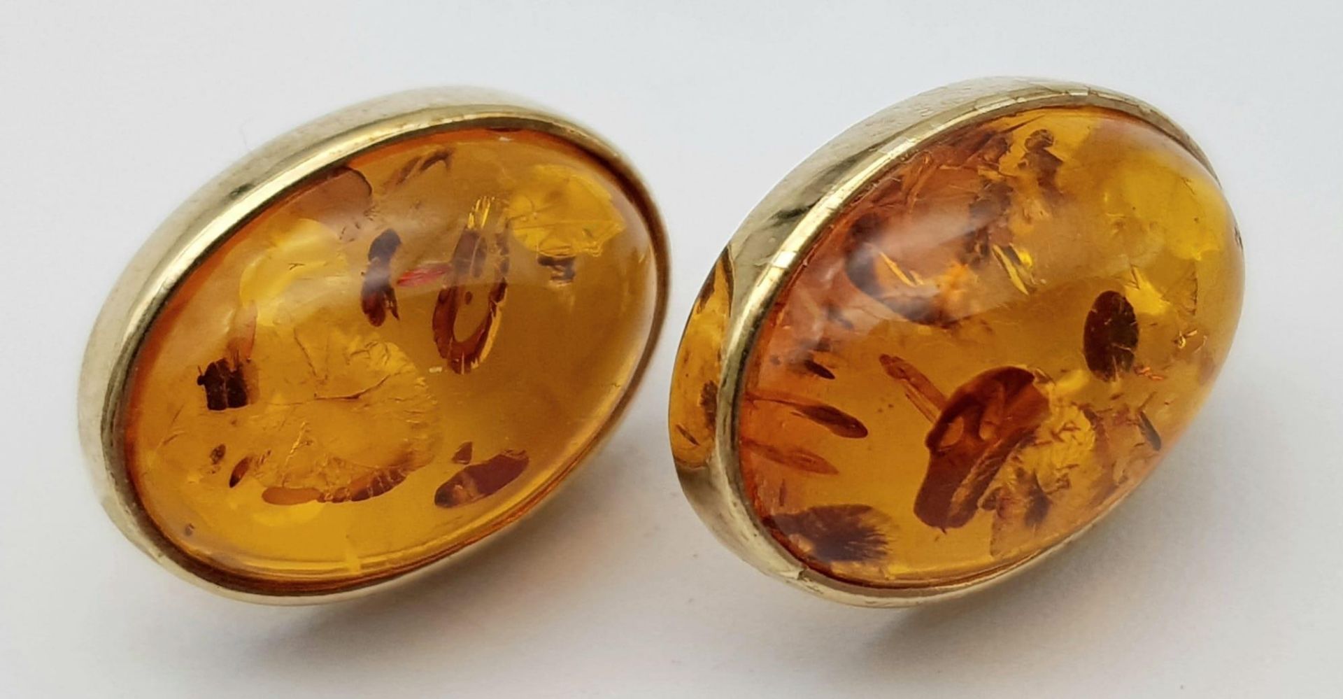 A Pair of 9K Yellow Gold Amber Cabochon Earrings. 2.75g total weight. Ref: 016675 - Image 2 of 5