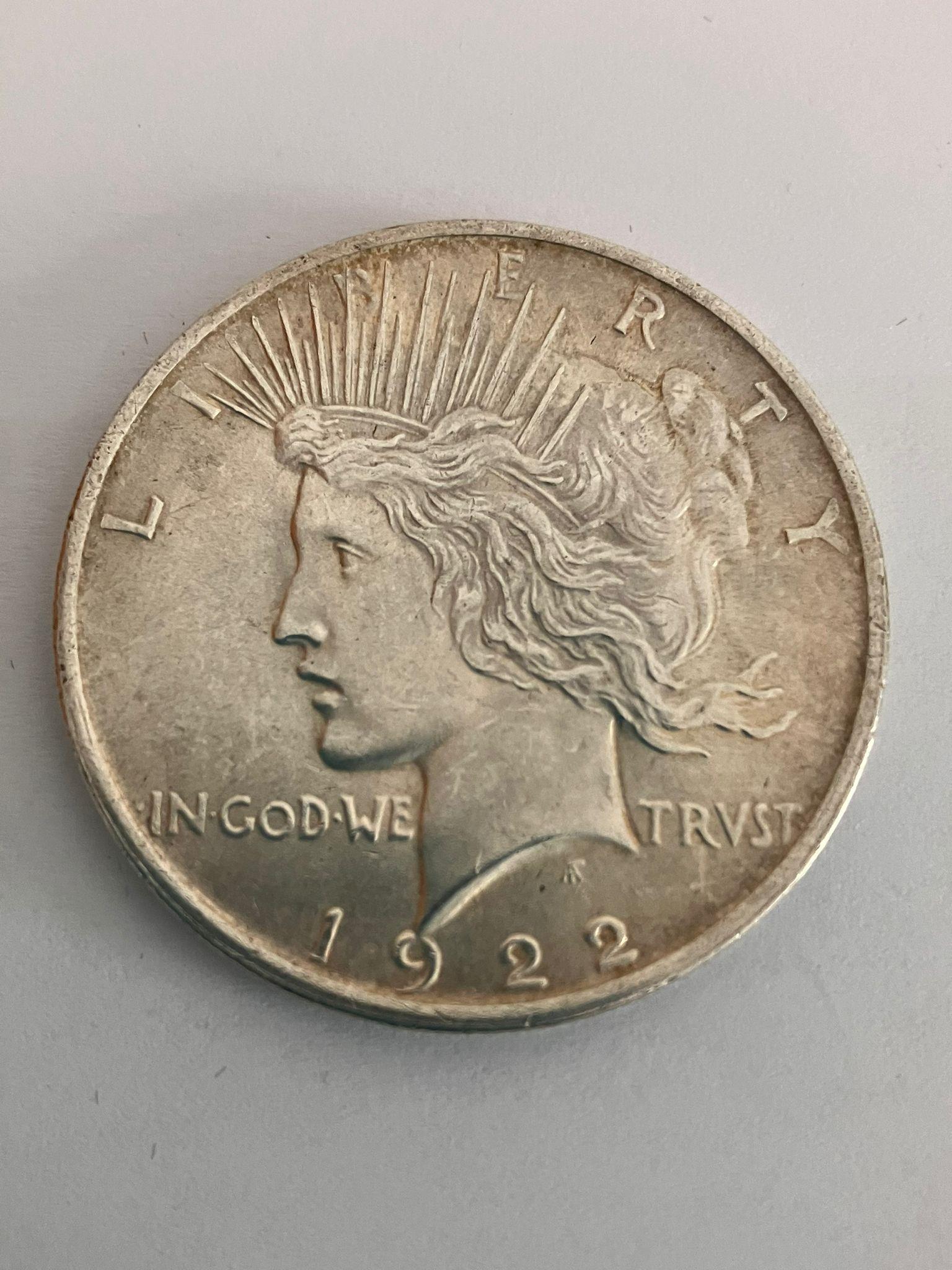 1922 USA SILVER PEACE DOLLAR. Extra fine condition.