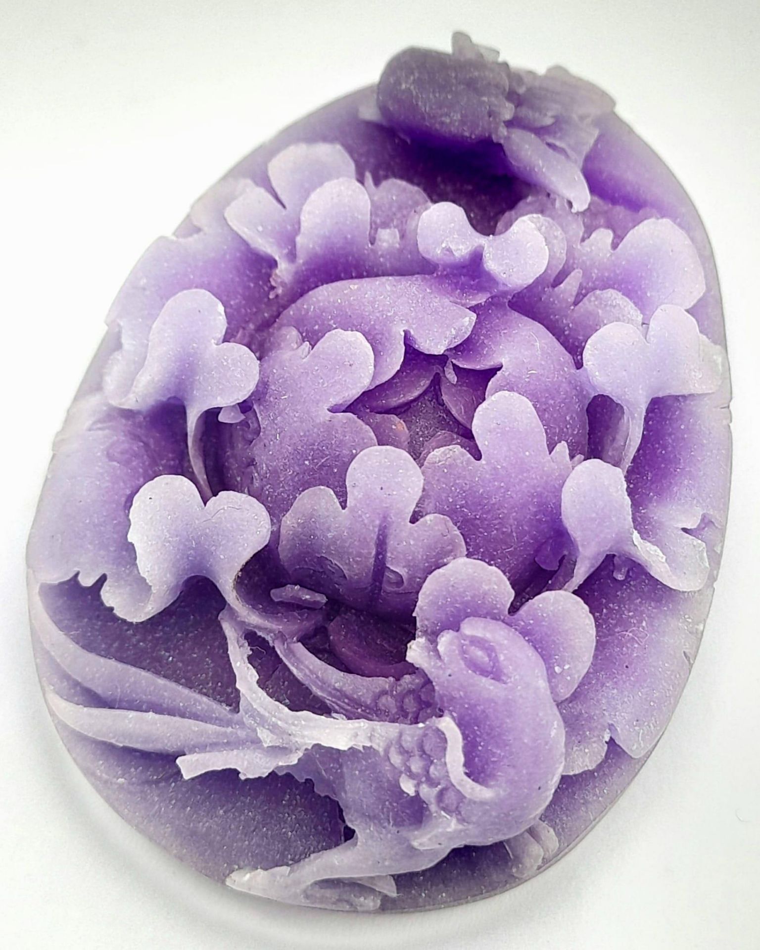 A Beautiful Dark Lavender Jade Oval Pendant. Decorative floral and bird decoration. 6cm. - Image 2 of 8