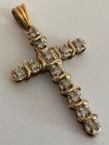 Beautiful 9 carat GOLD,DIAMOND SET CROSS PENDANT. 3cm drop. 1.3 grams.