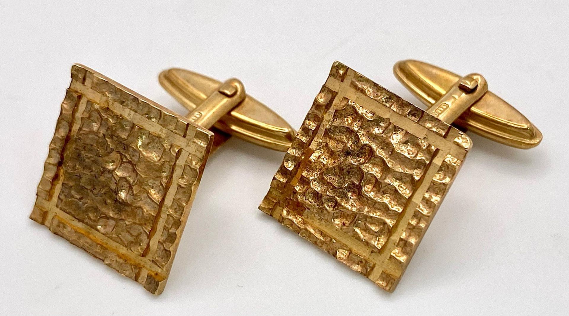 Two Vintage 9K Yellow Gold Gents Cufflinks. Nice, textured finish. 8.9g total weight.