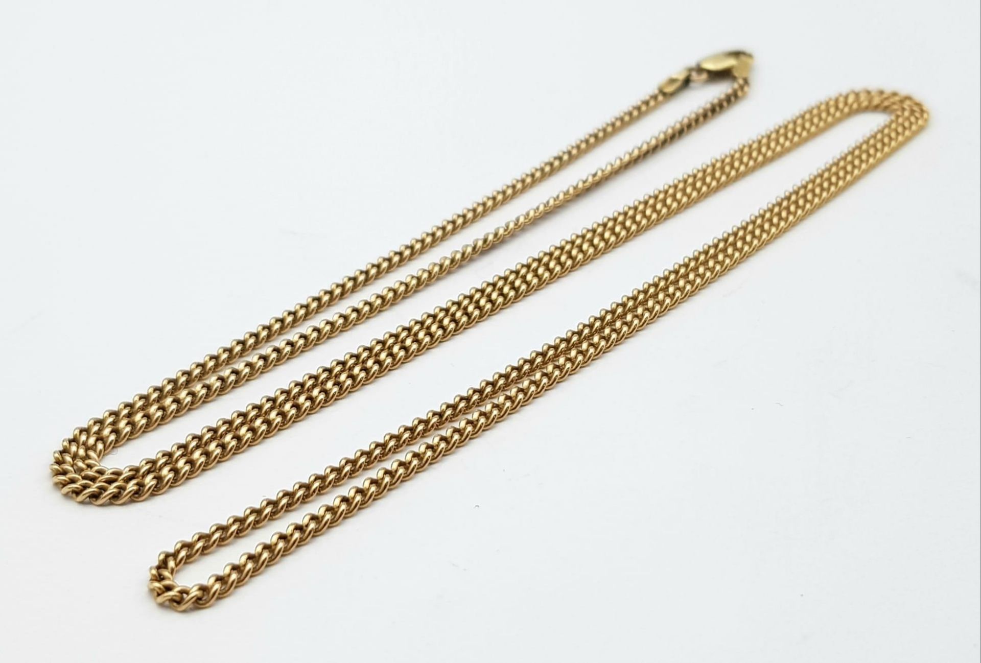 A Vintage 9K Yellow Gold Small Curb Link Chain/Necklace. 64cm length. 8.25g weight. - Image 2 of 4