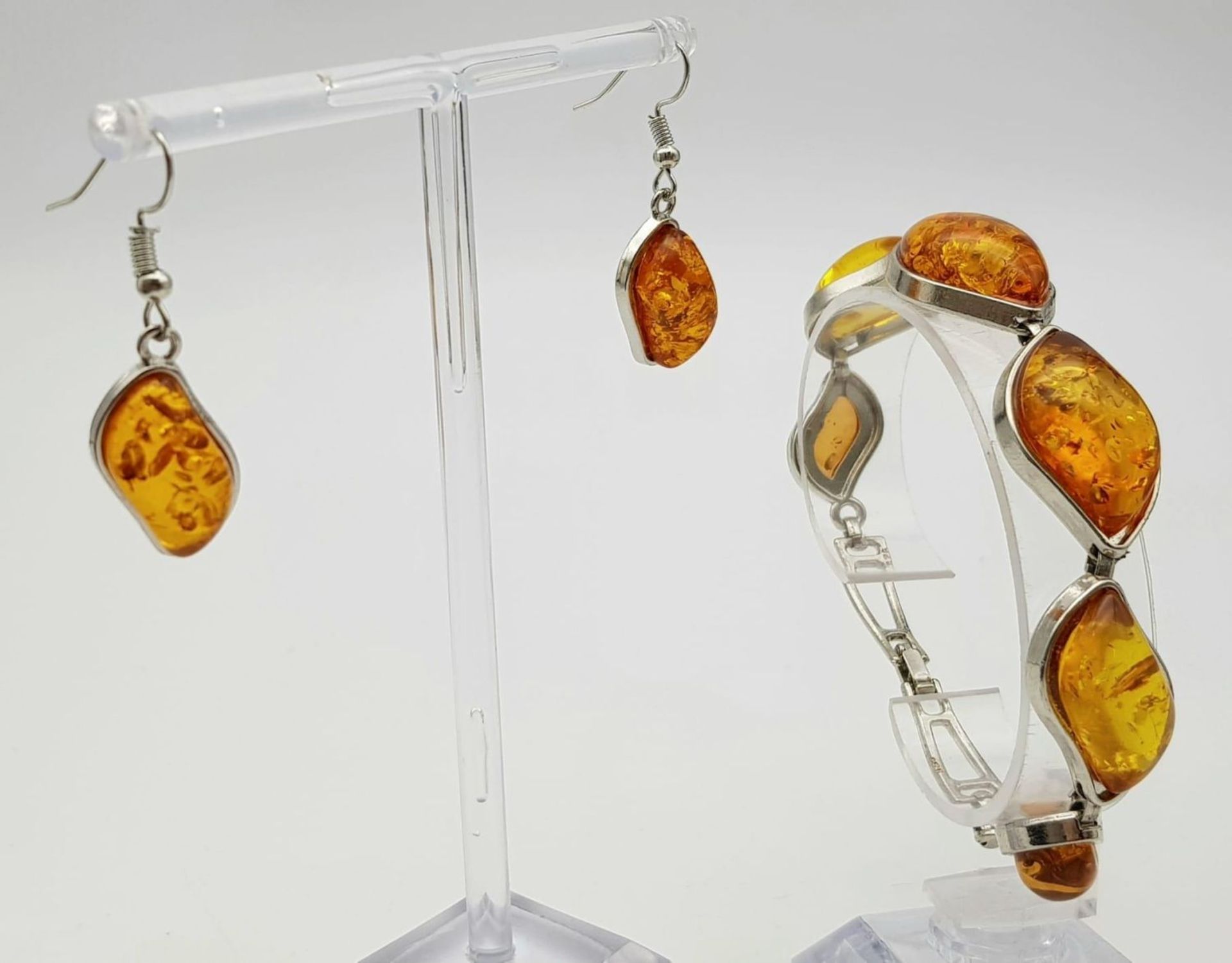 An amber bracelet with matching earrings set in a presentation box, bracelet length: 20 cm, earrings - Bild 9 aus 12