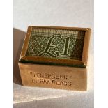 Vintage 9 carat GOLD CHARM Consisting a folded (£1) pound note in a windowed 9 carat GOLD case. Full