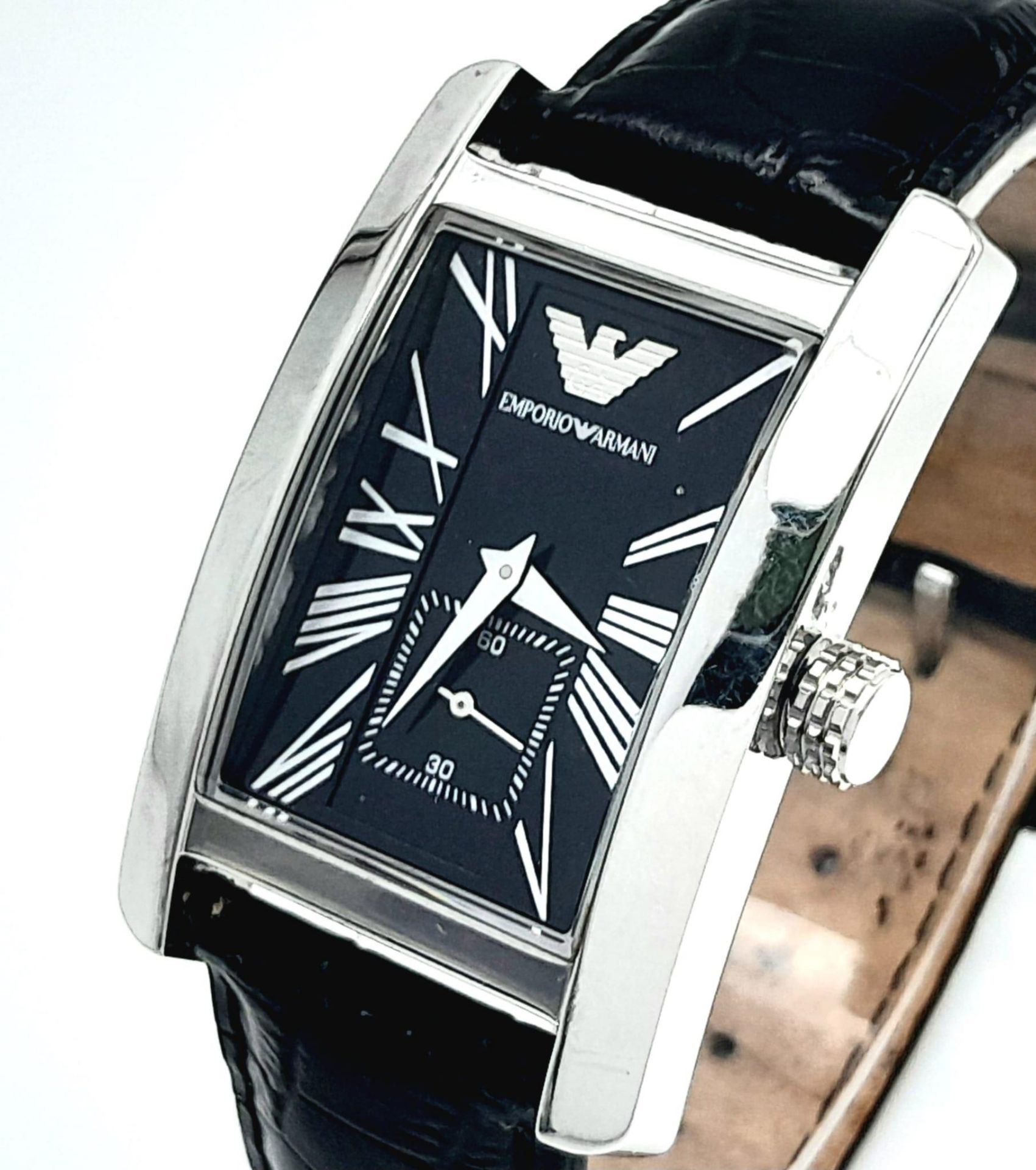 An Armani Designer Quartz Gents Watch. Black leather strap. Rectangular case - 31mm. Black dial with - Bild 2 aus 6