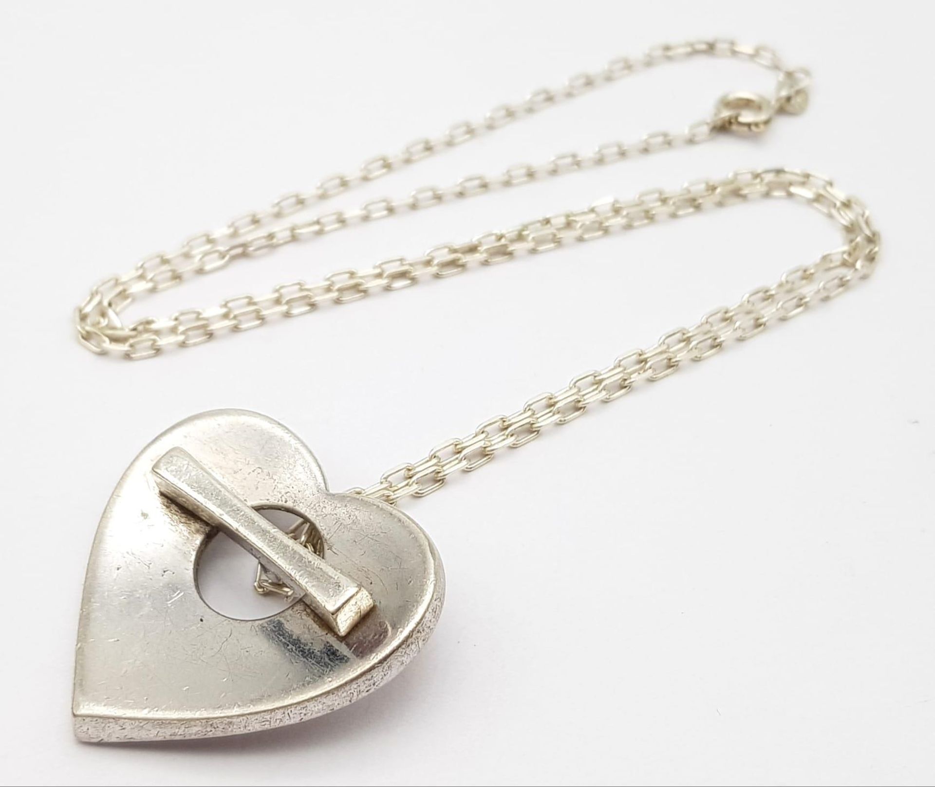 A Vintage Kenzo Heart Pendant Necklace. 50cm Length 950 Silver Chain. Pendant Measures 3.5cm Wide. - Bild 2 aus 11