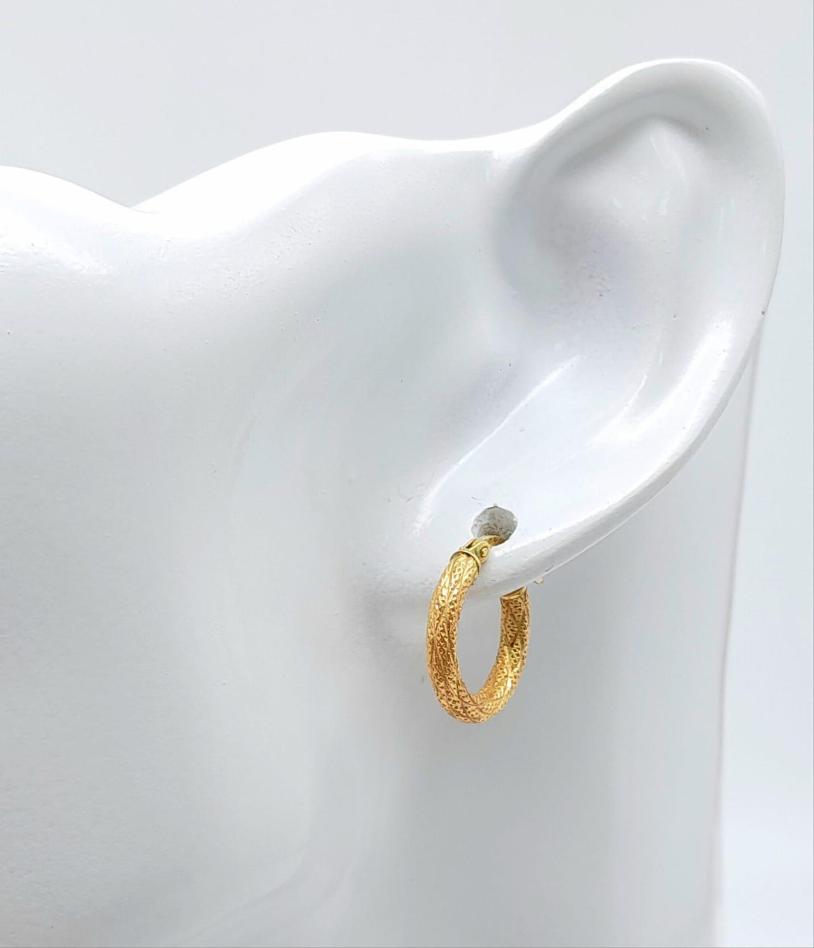 A Pair of 9K Yellow Gold Small Creole Earrings. 1.2g weight. - Image 2 of 8