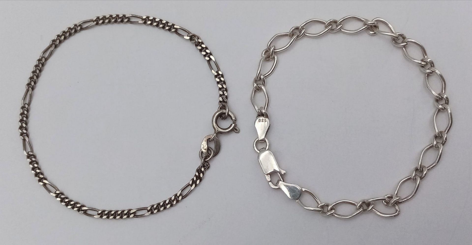 2X stylish 925 silver curb and figaro link bracelets. Total weight 7.5G. Total length 17cm and 18cm. - Image 5 of 7