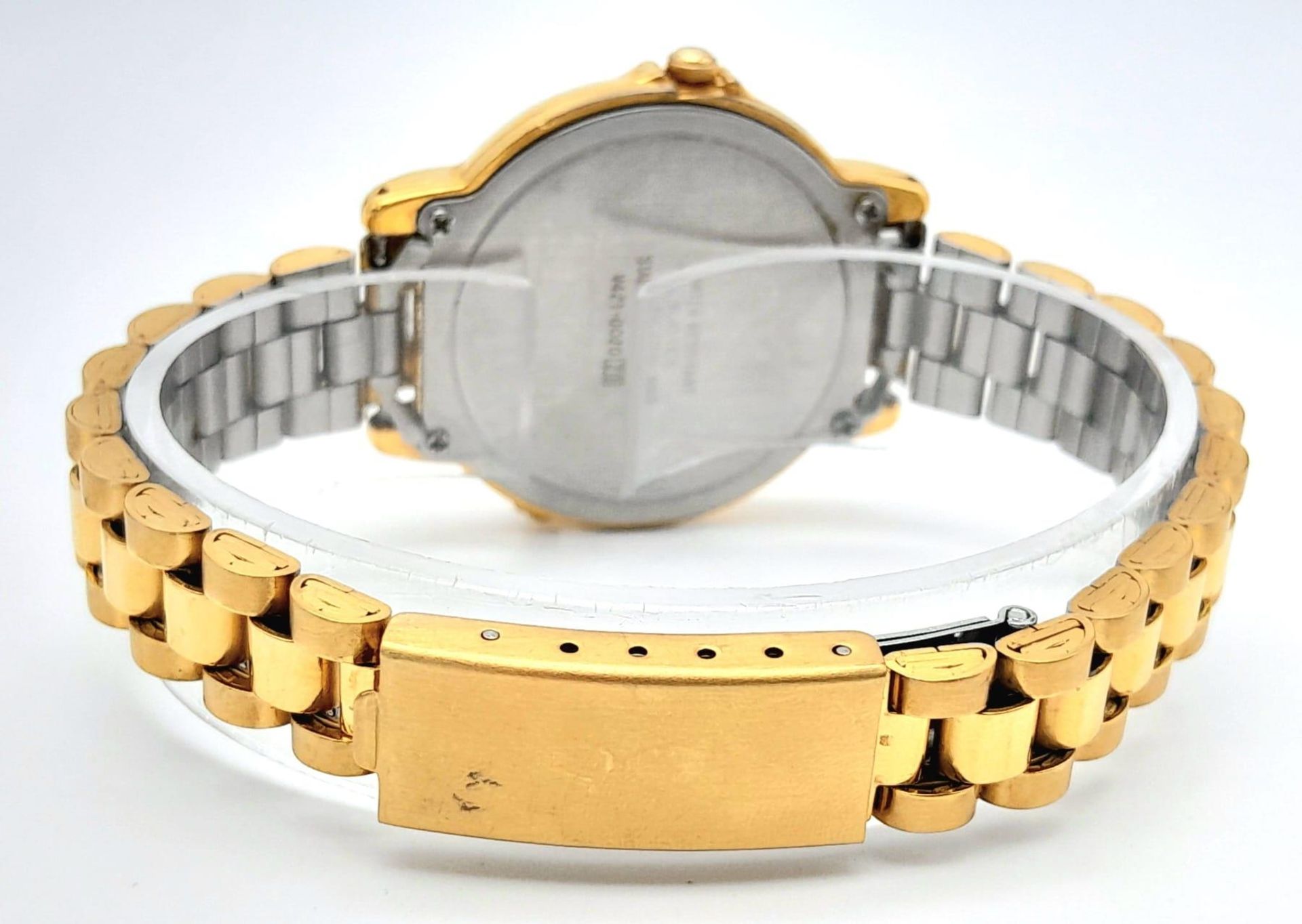 A Lorus Mickey Mouse Musical Quartz Watch. Gilded stainless steel bracelet and case - 34mm. MM - Bild 4 aus 7