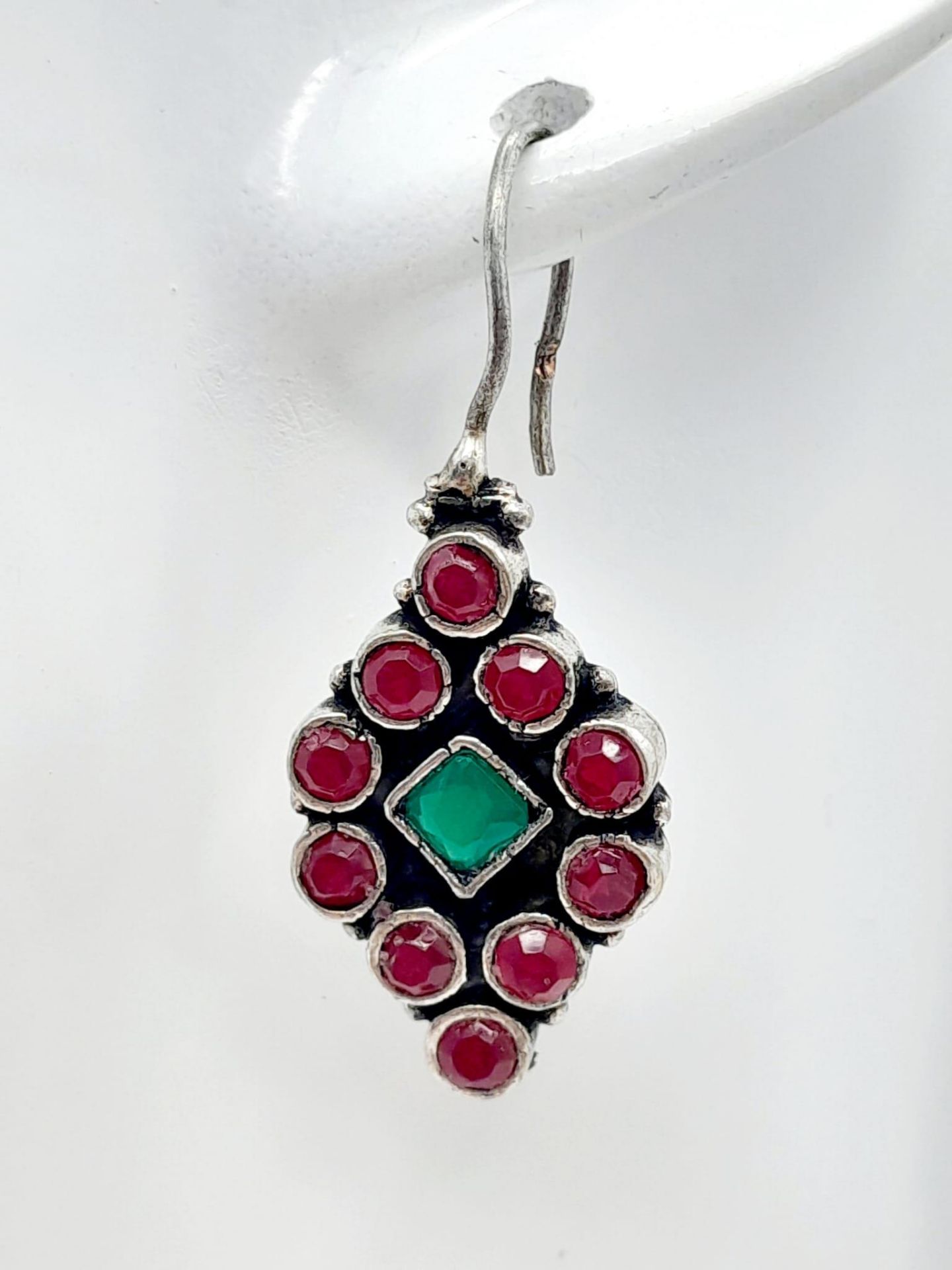 A Vintage Pair of Emerald and Ruby Earrings set in 925 Silver. - Image 3 of 5
