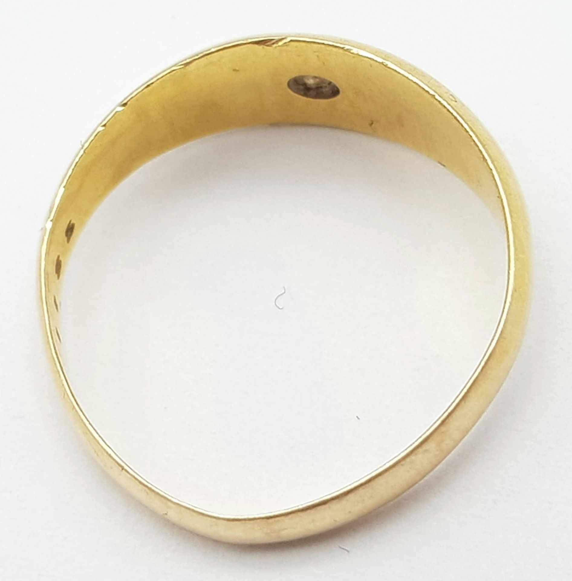 AN ANTIQUE 18K YELLOW GOLD DIAMOND RING. 3G .SIZE M HALLMARKED CHESTER 1901. - Image 4 of 5