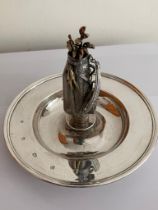 Vintage THEO FENNELL SILVER DISH with SOLID SILVER set of GOLF CLUBS to centre. Signed and