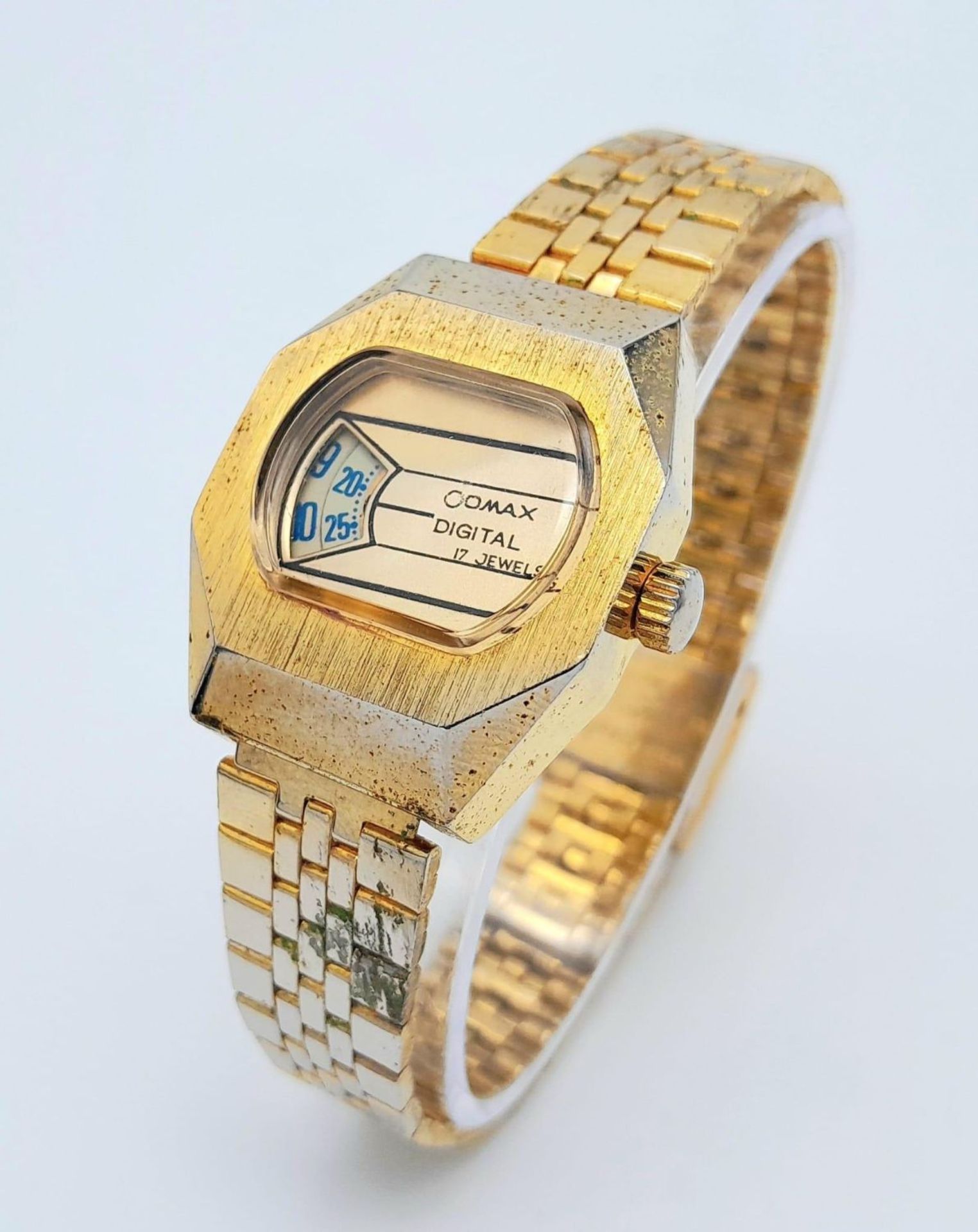 A Classic Vintage Omax Ladies Mechanical Jump Watch. Gilded bracelet and case - 26mm. Gold tone dial - Image 3 of 12