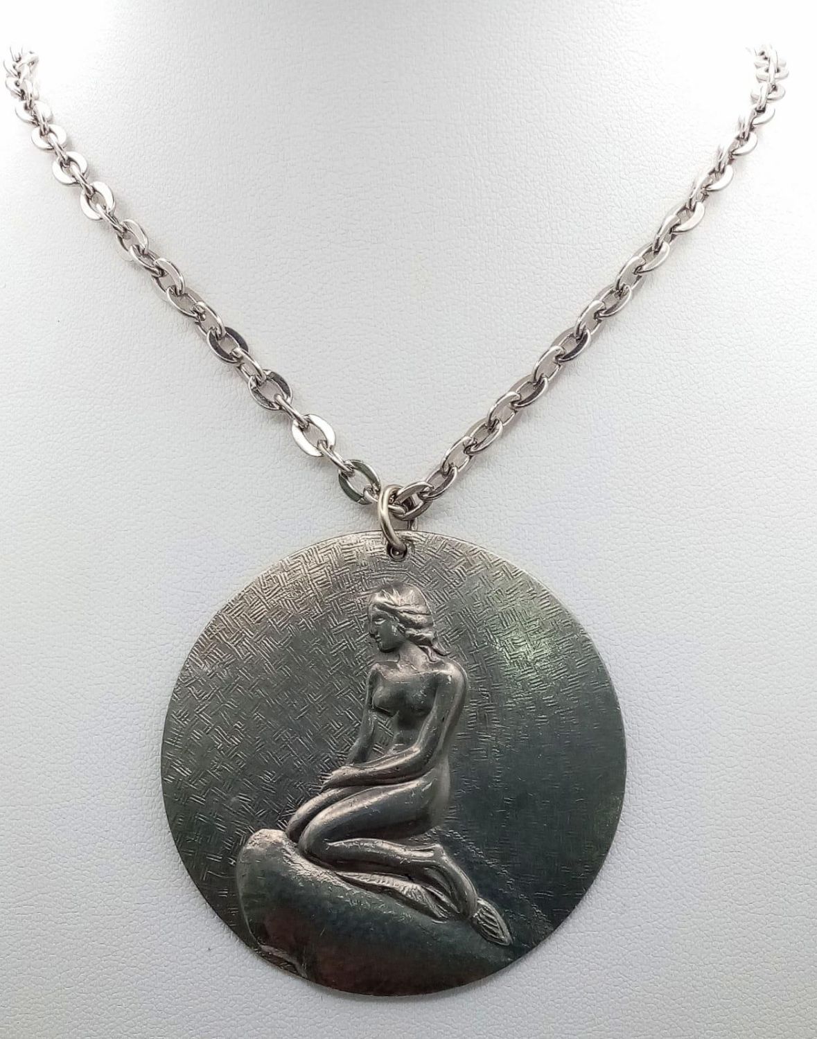 A vintage Jorgen Jensen Denmark pendant on necklace. Total weight 30.8G. Total length 68cm. - Image 5 of 6