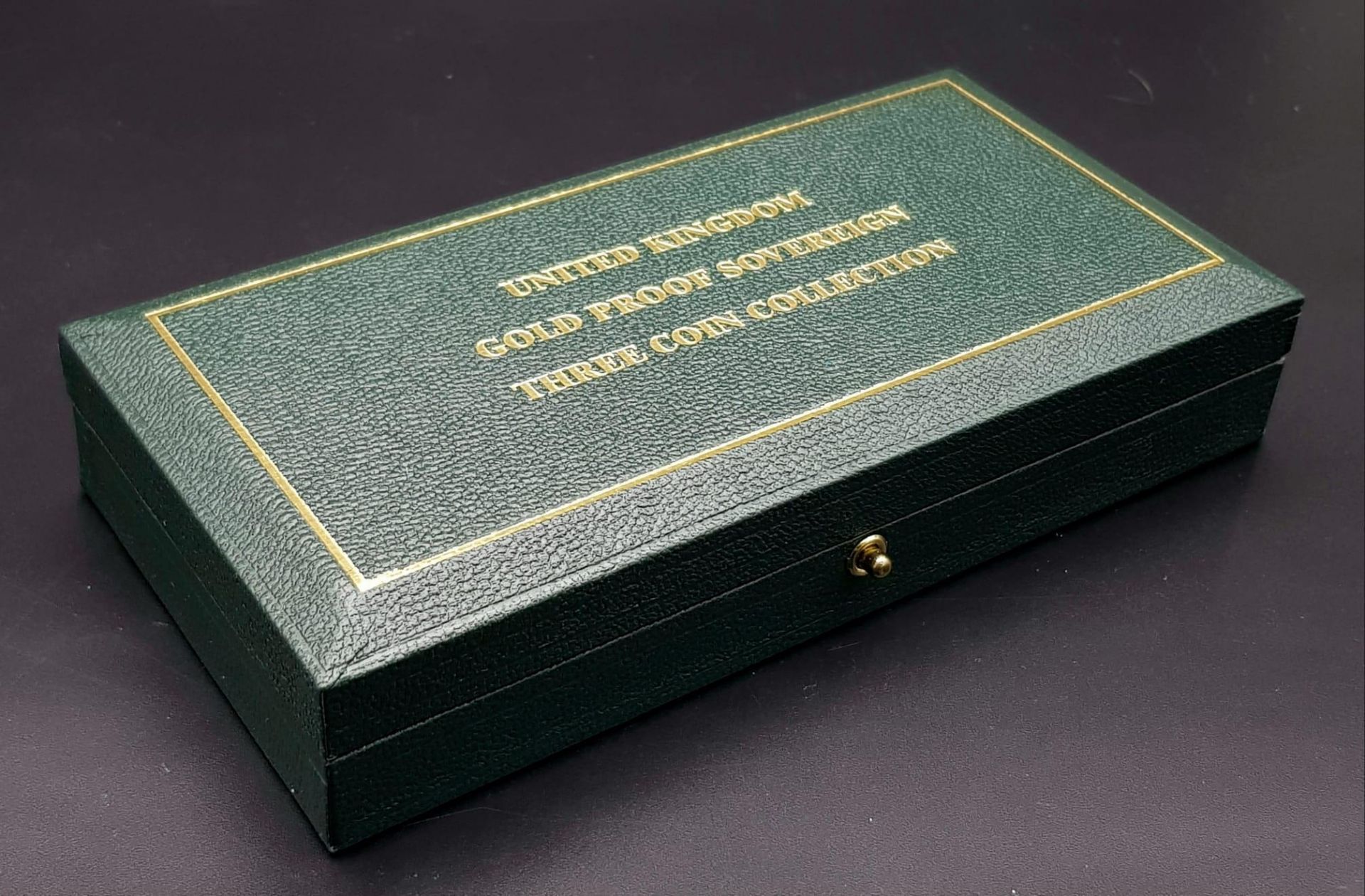A Royal Mint 2002 Three Sovereign 22K Gold Proof Coin Set. This set features a double sovereign, - Image 7 of 7