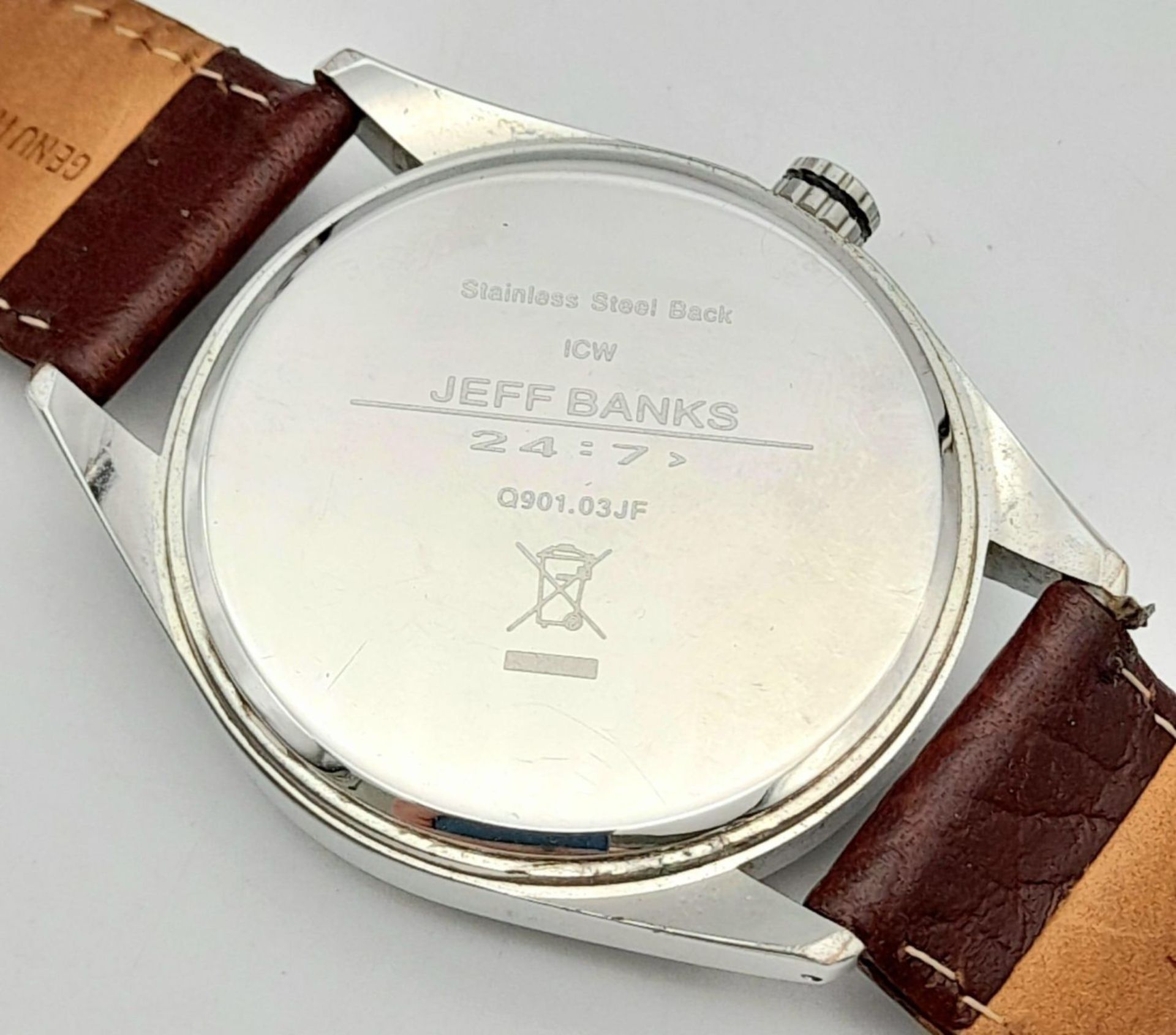 A Men’s Vintage Jeff Banks Quartz Watch. 46mm Including Crown. Full Working Order. - Bild 9 aus 10